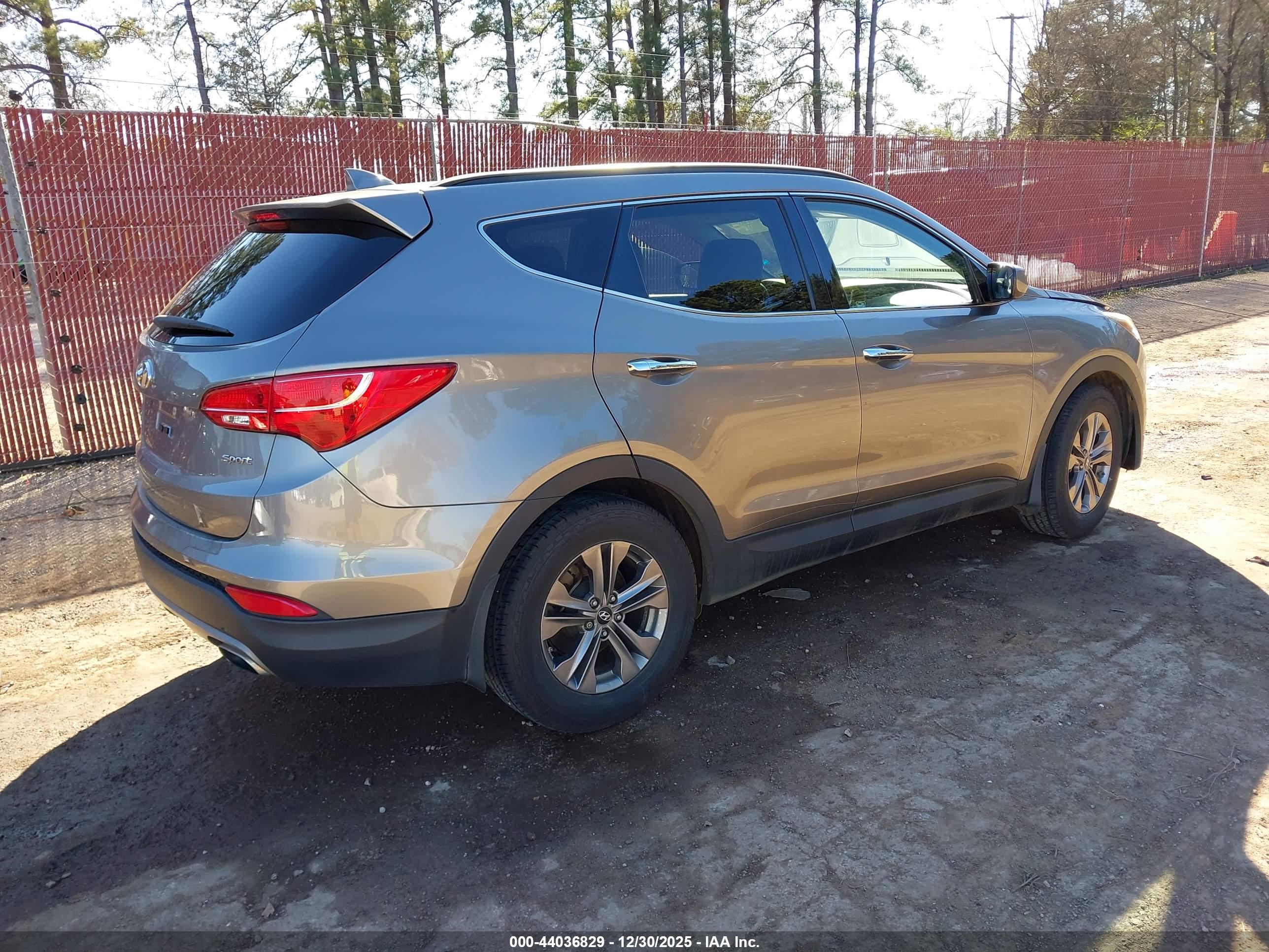 HYUNDAI SANTA image 4