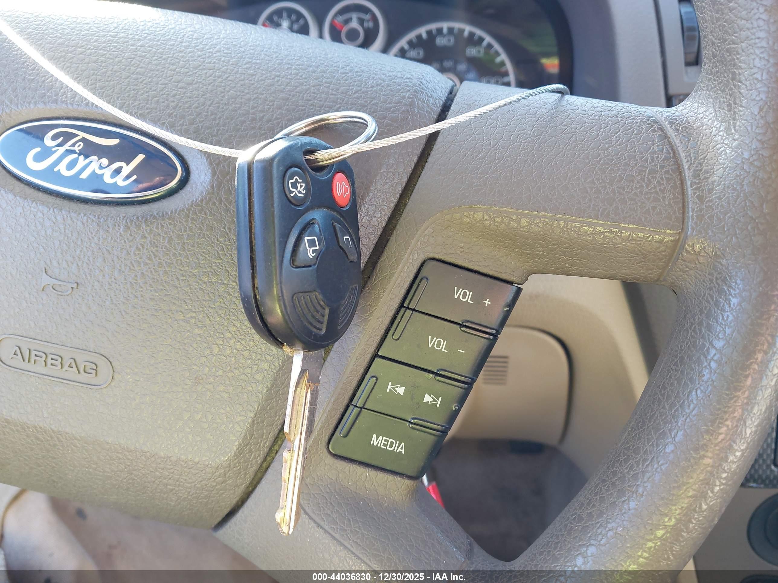 FORD FUSION image 11