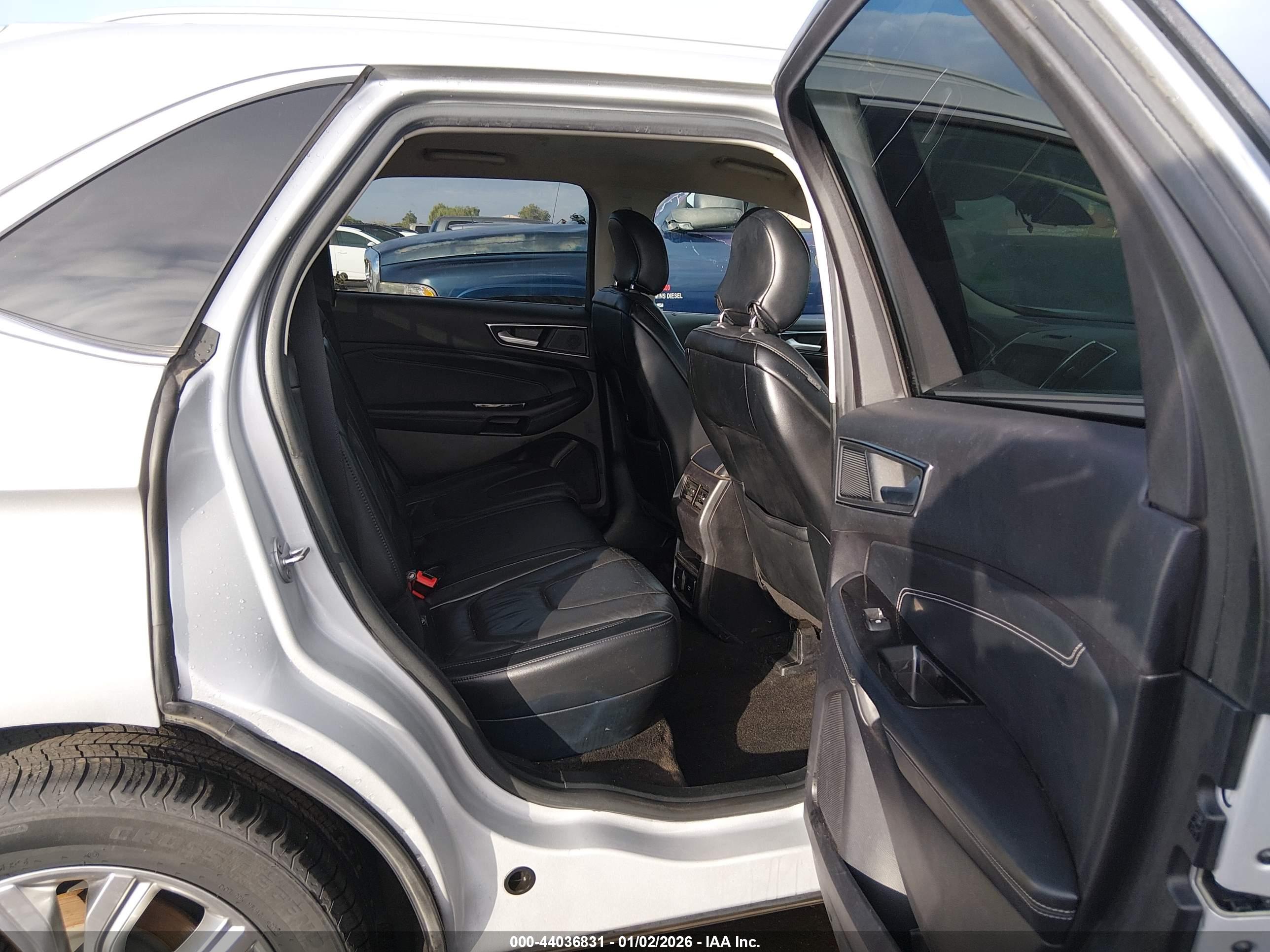 FORD EDGE image 8