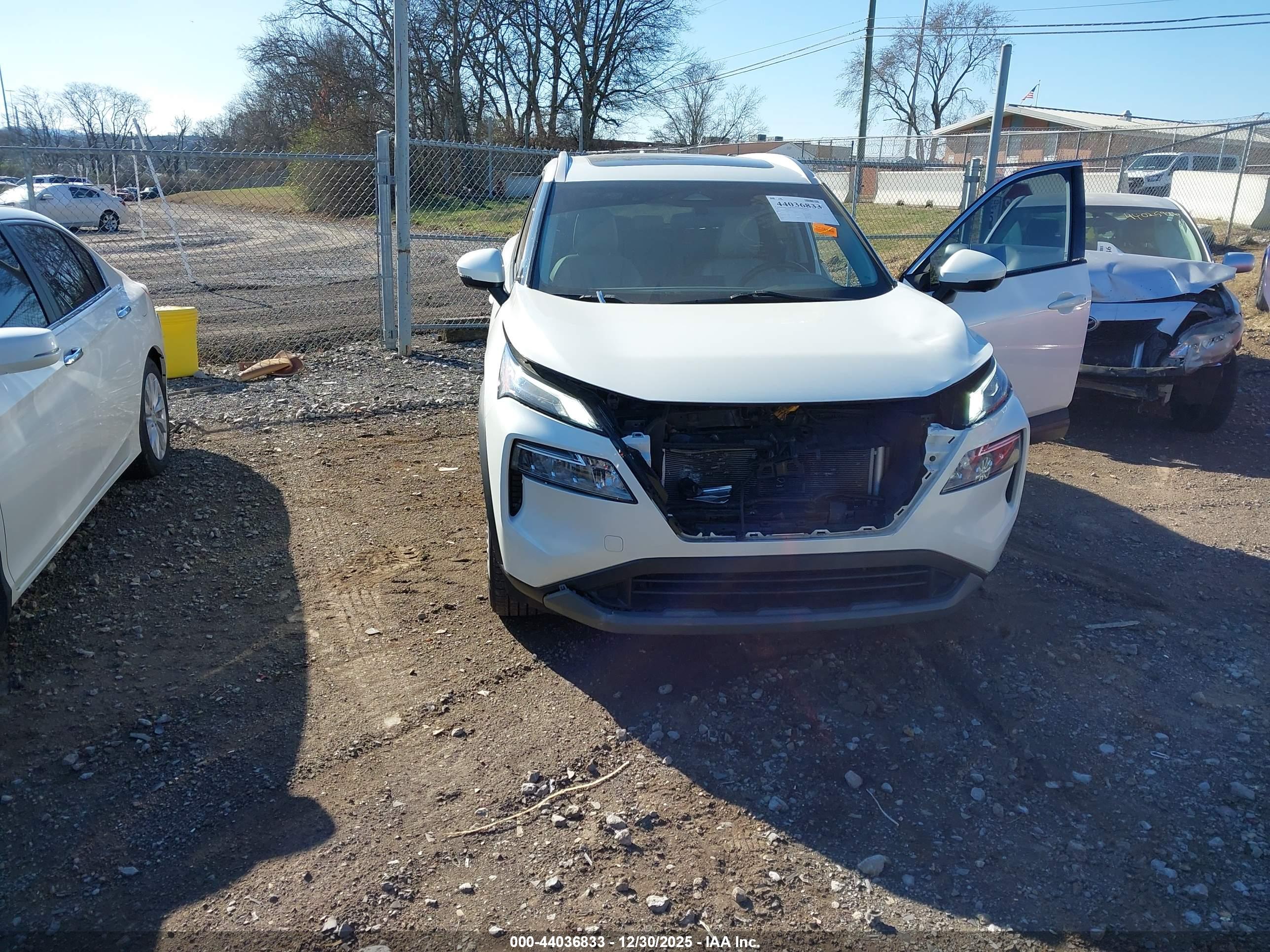 NISSAN ROGUE image 6