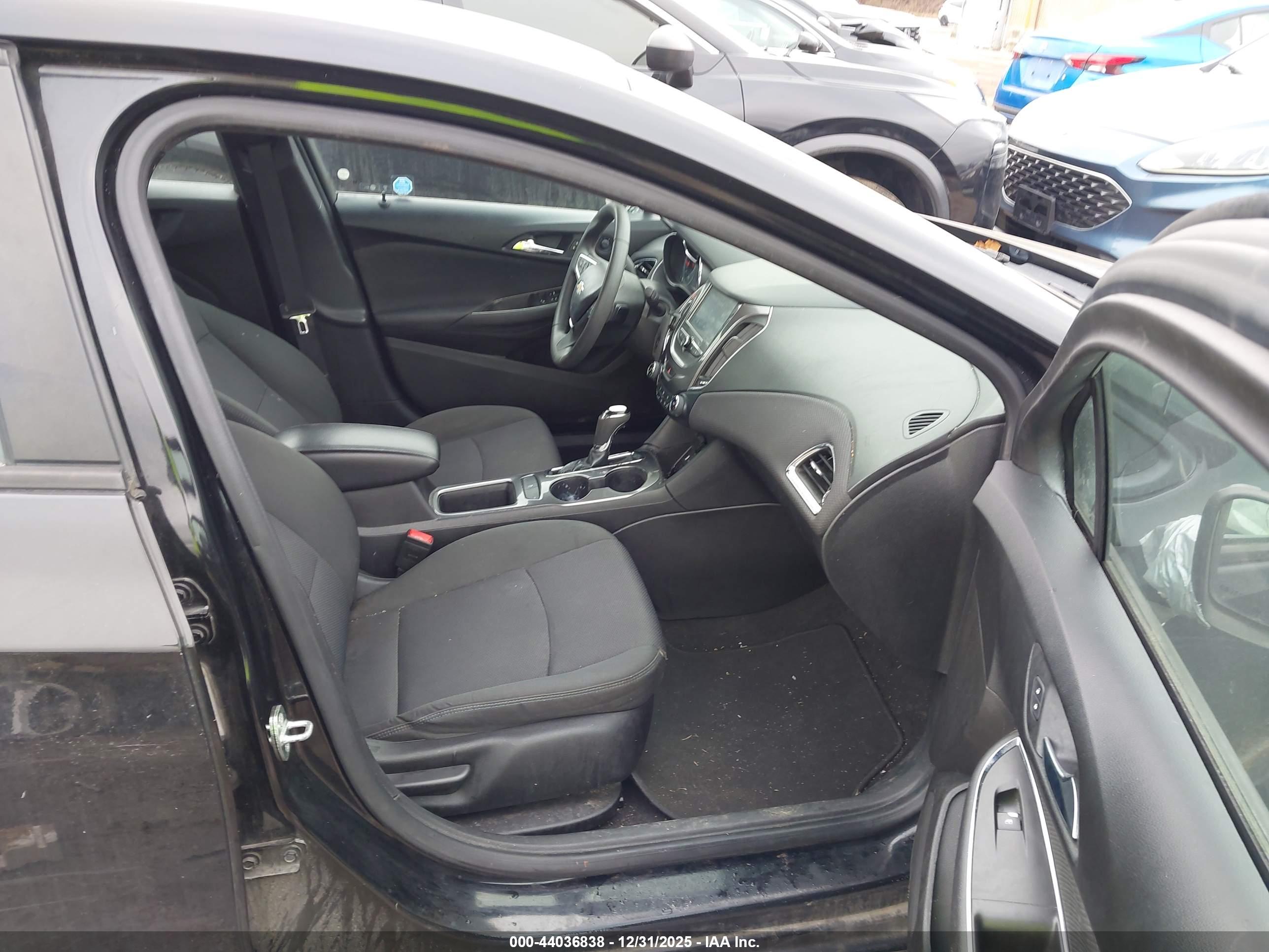 CHEVROLET CRUZE image 5