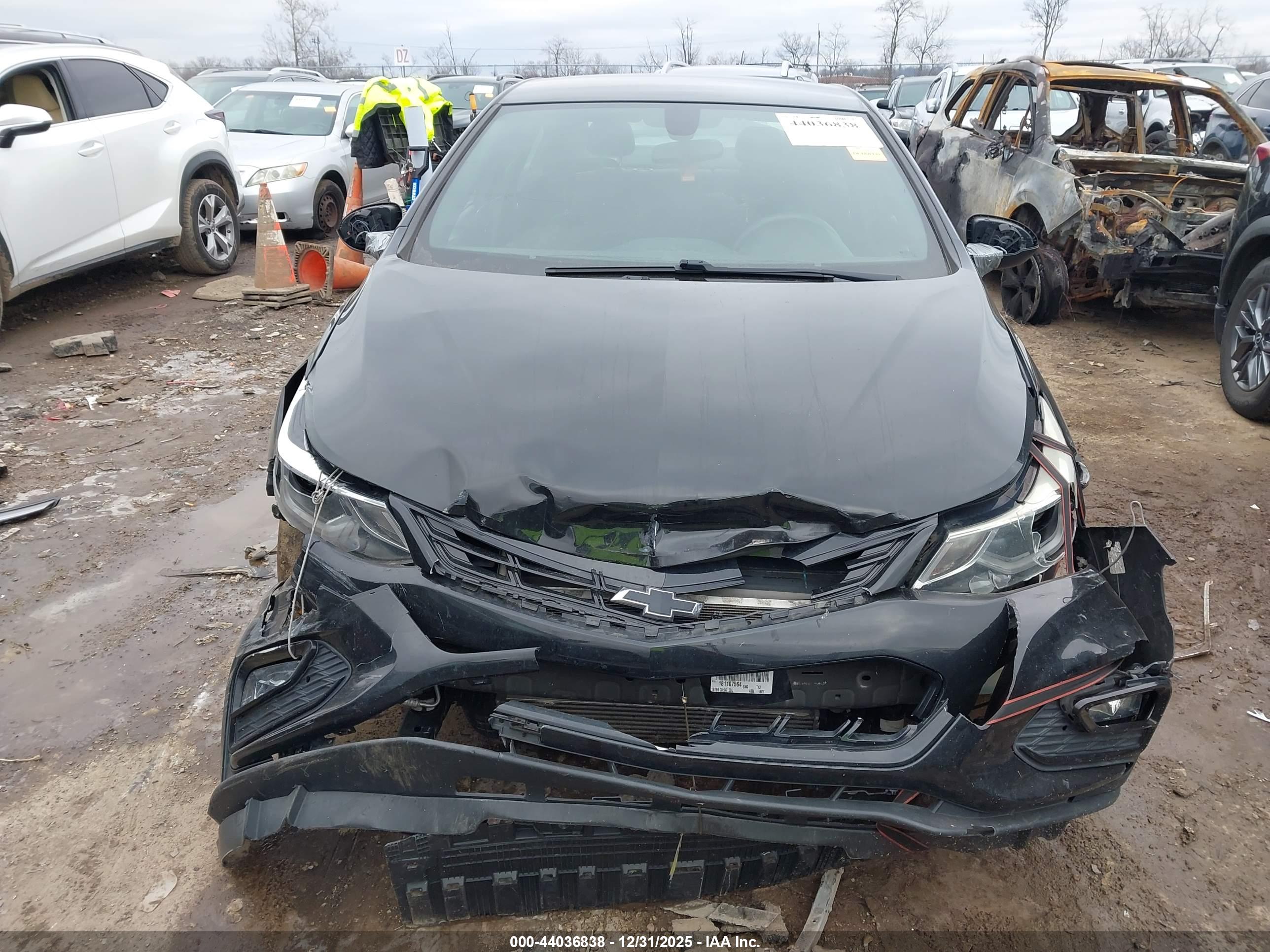 CHEVROLET CRUZE image 6