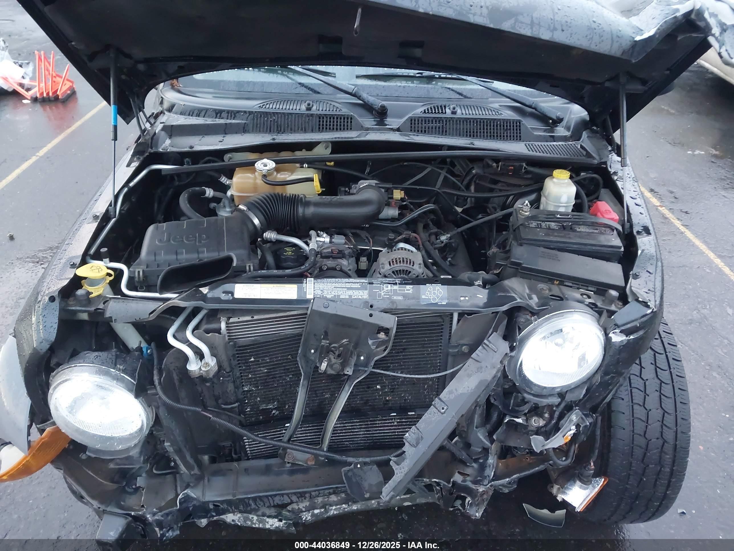 JEEP LIBERTY image 10