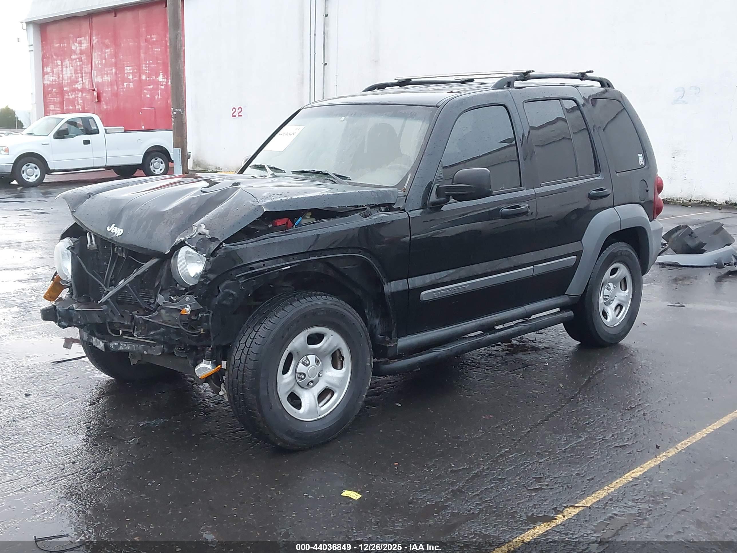 JEEP LIBERTY image 2