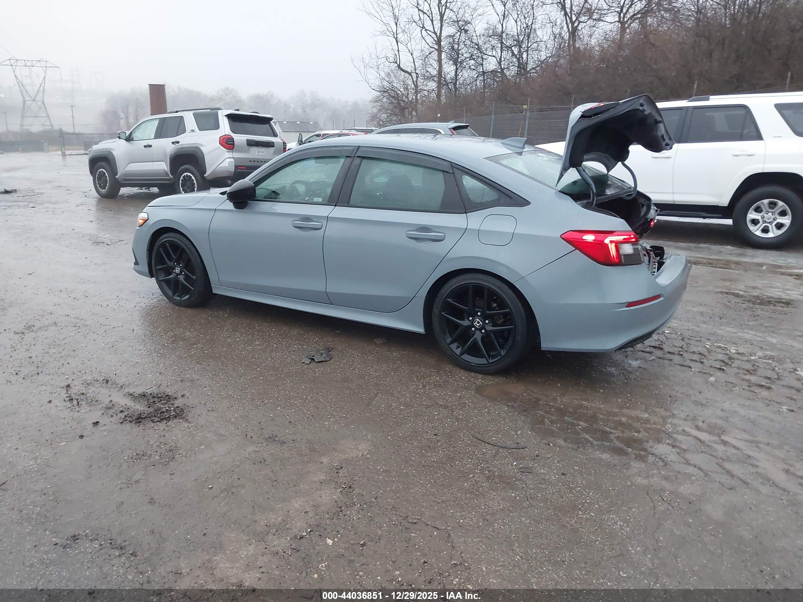 HONDA CIVIC image 3