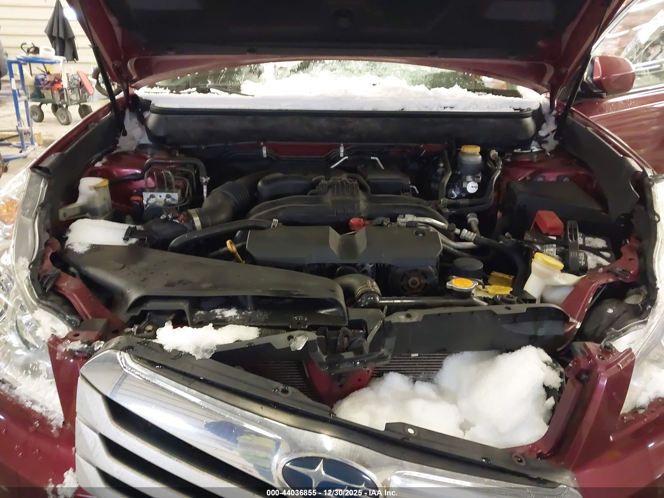SUBARU OUTBACK image 10