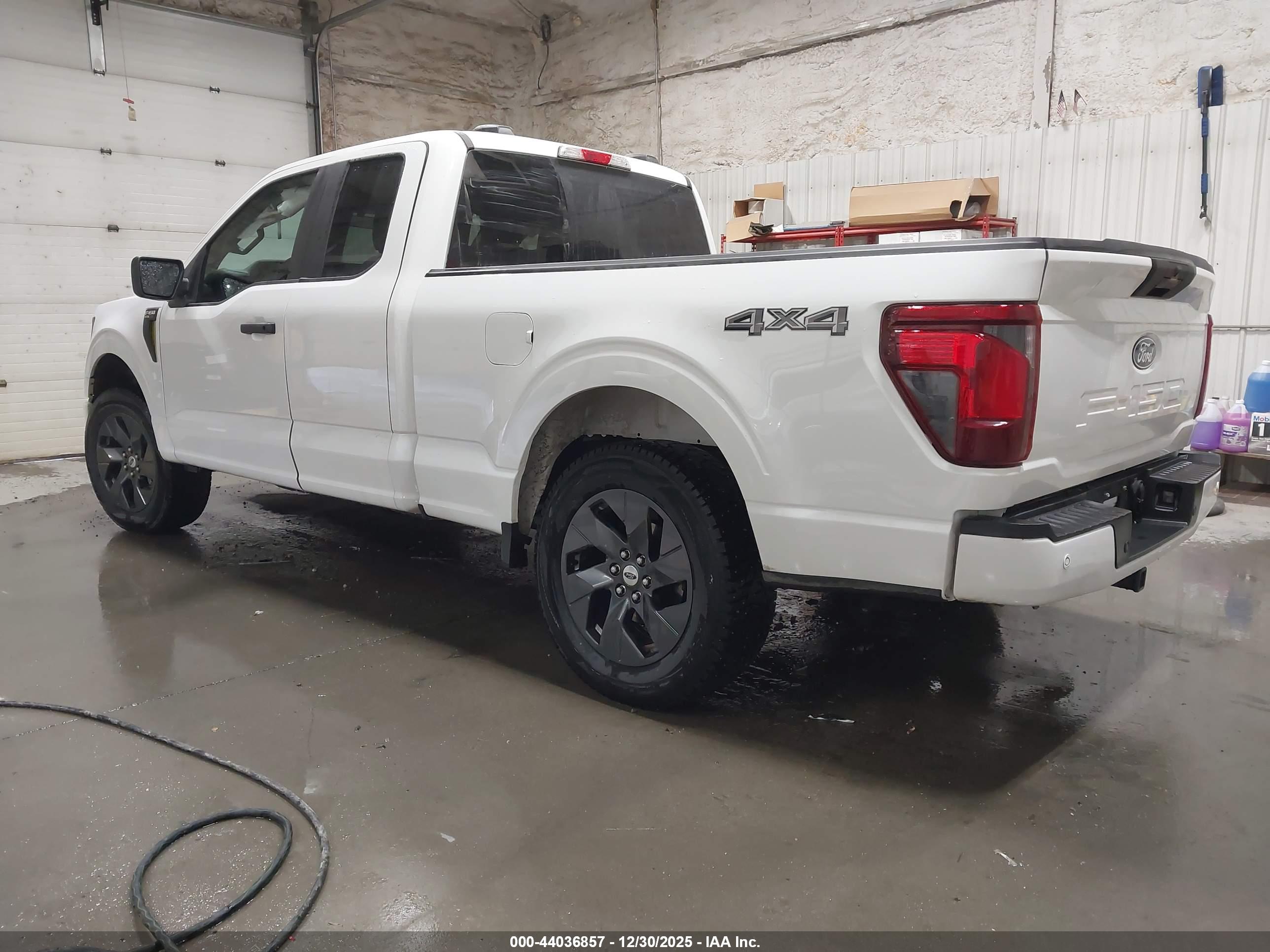 FORD F-150 image 3