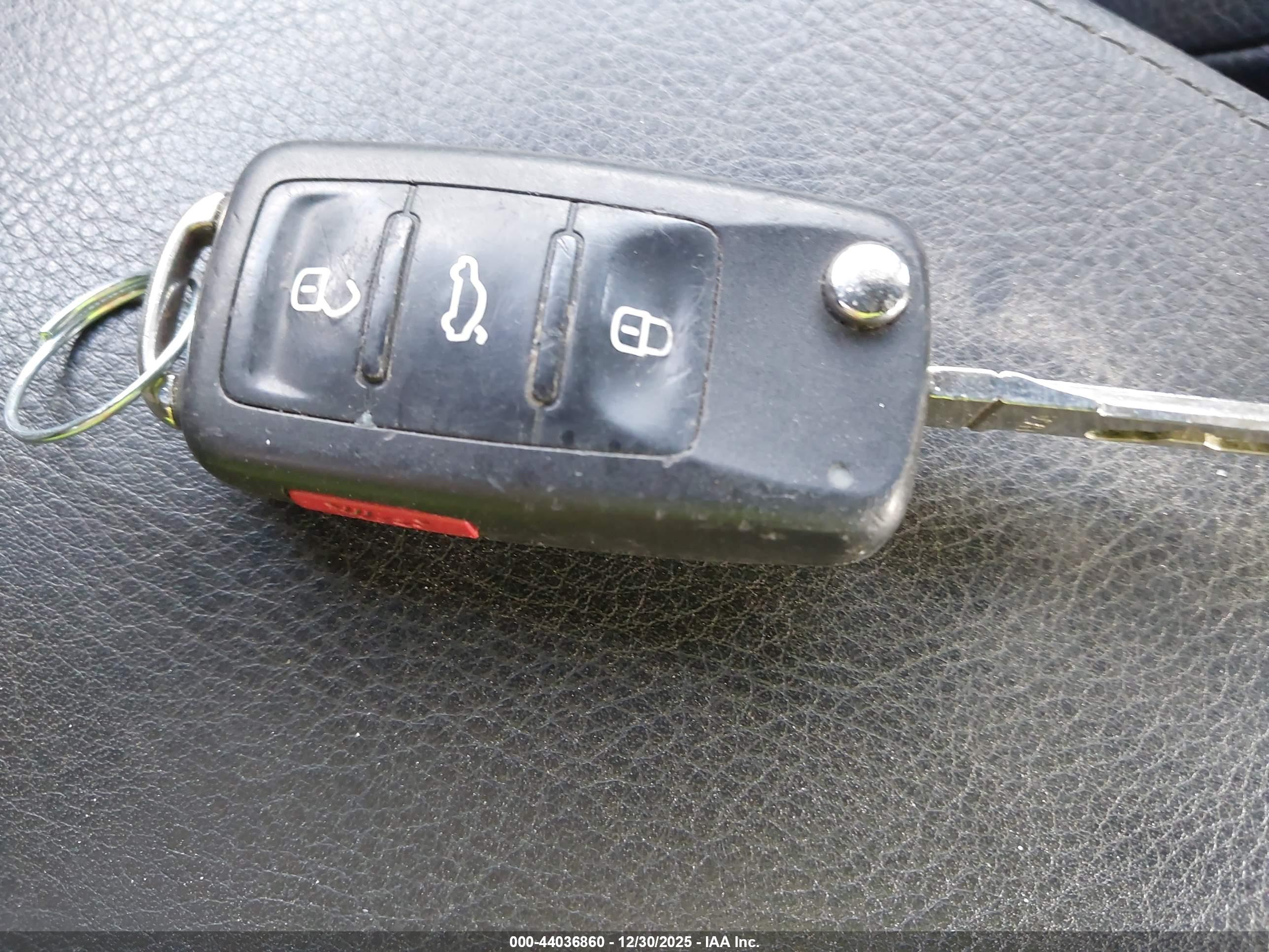 VOLKSWAGEN TIGUAN image 11