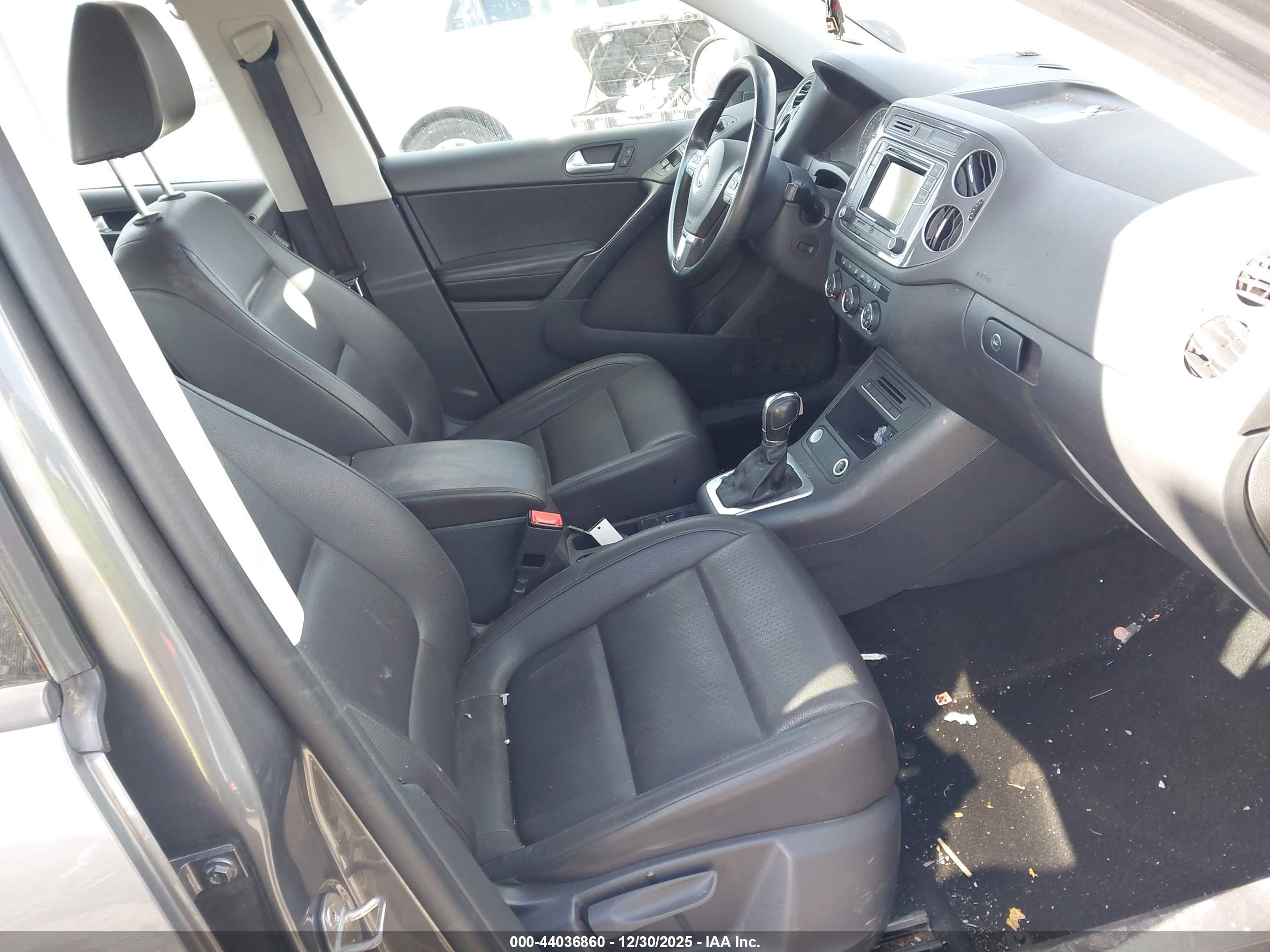 VOLKSWAGEN TIGUAN image 5