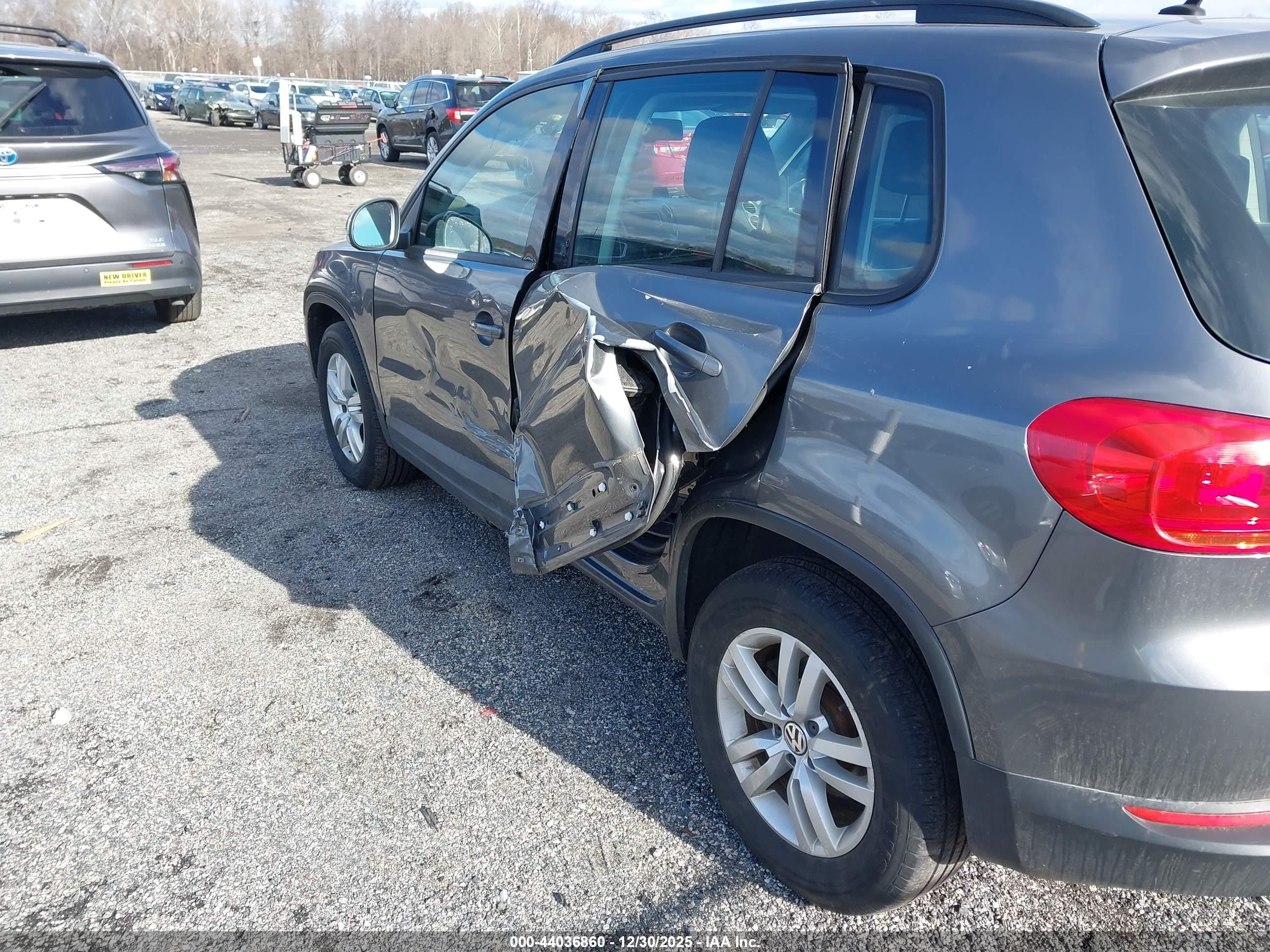 VOLKSWAGEN TIGUAN image 6