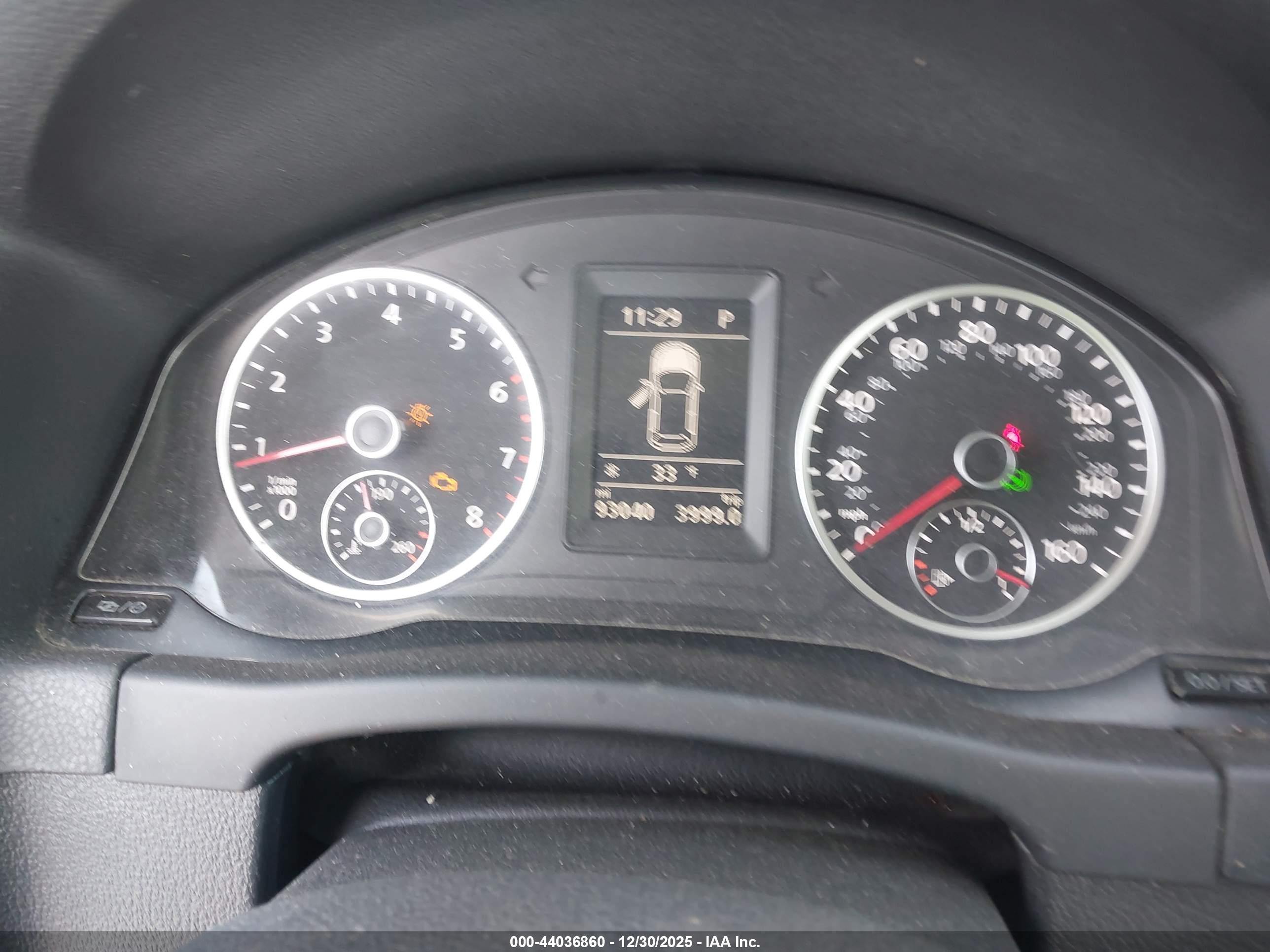 VOLKSWAGEN TIGUAN image 7