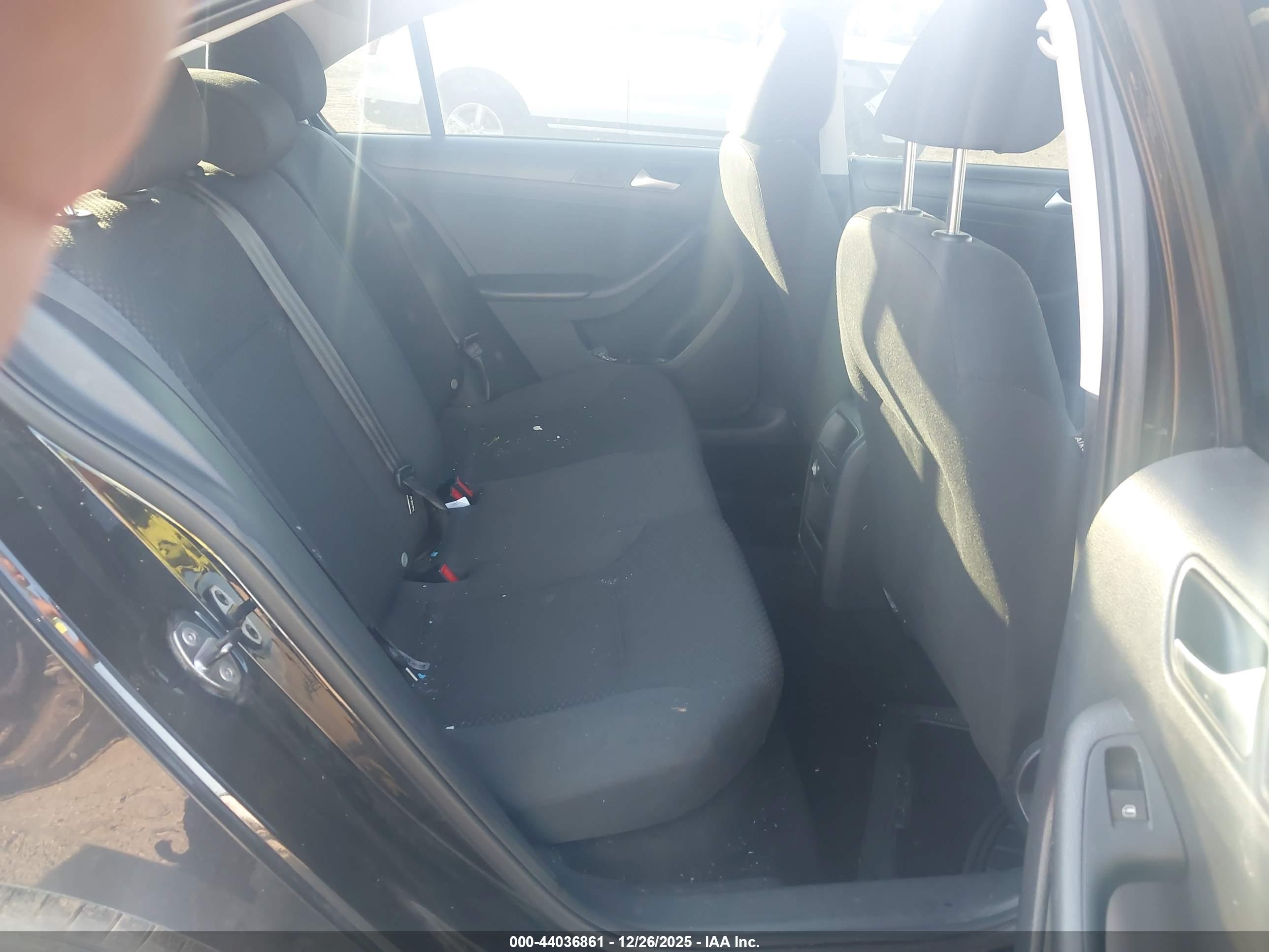 VOLKSWAGEN JETTA image 8
