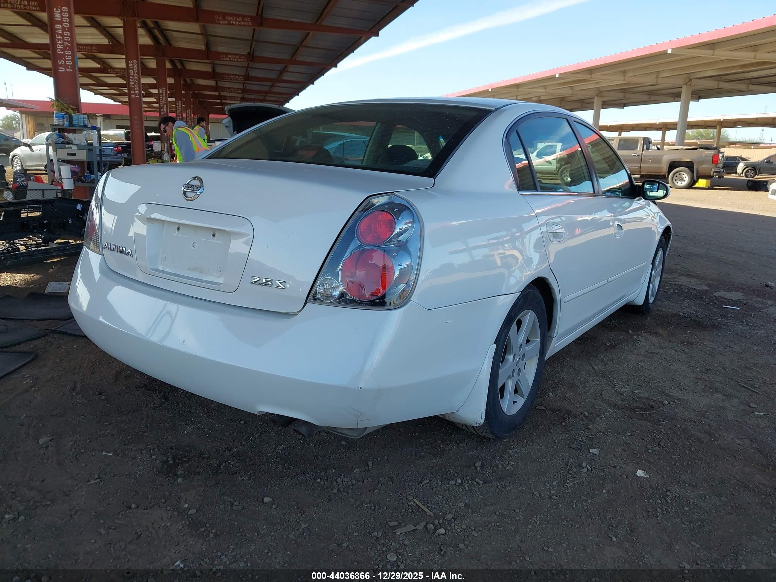 NISSAN ALTIMA image 4