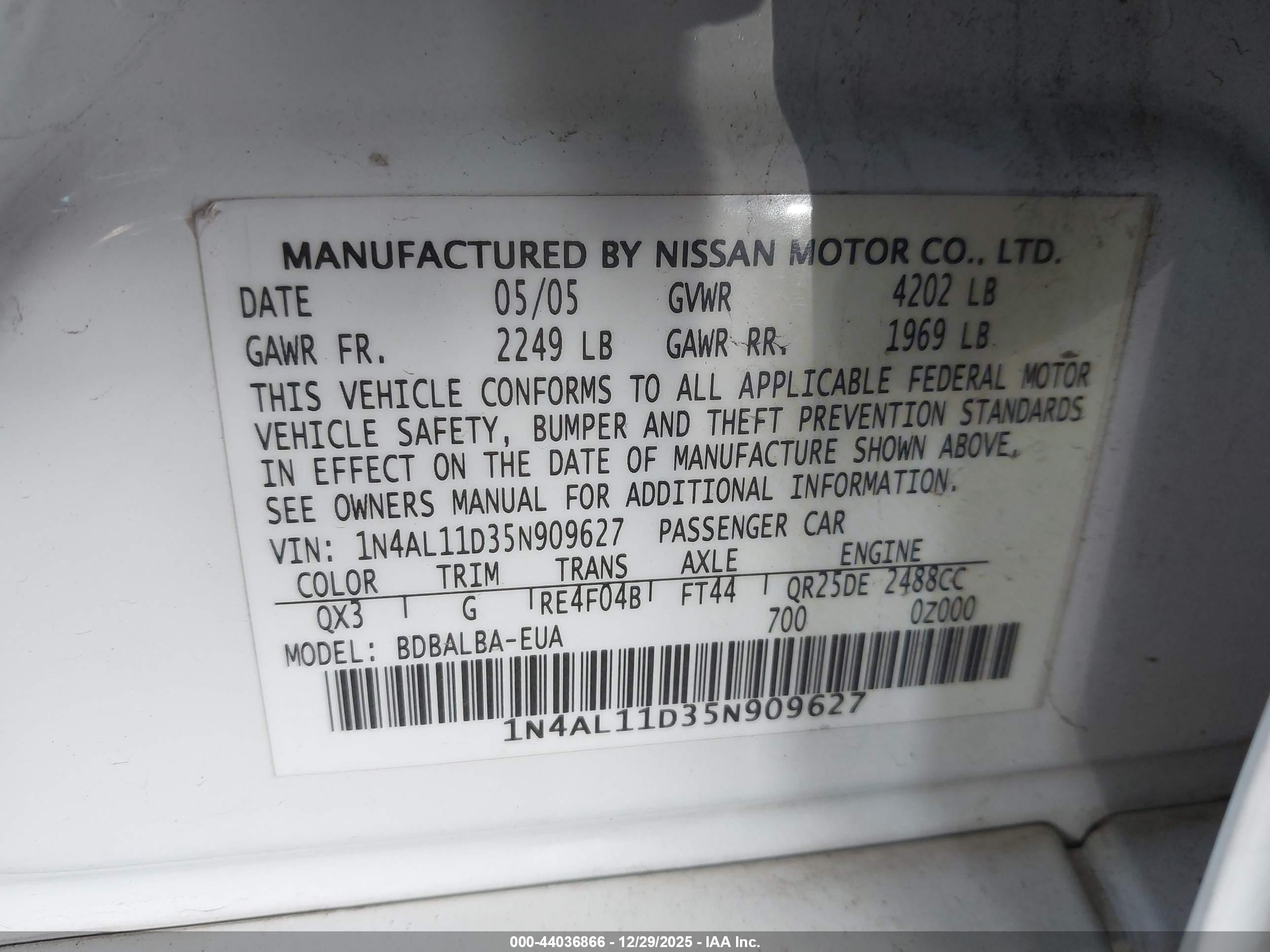 NISSAN ALTIMA image 9