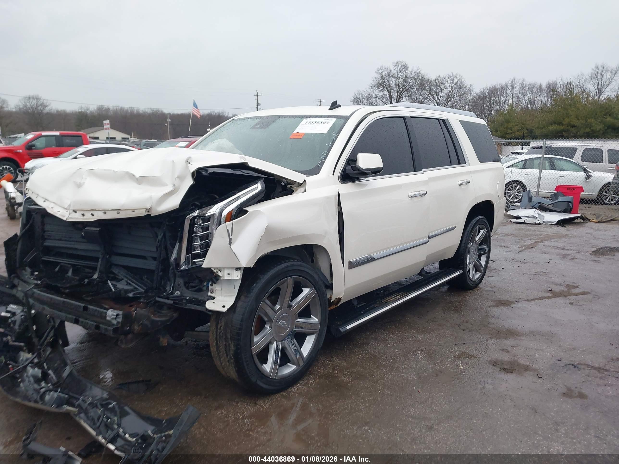 CADILLAC ESCALADE image 2
