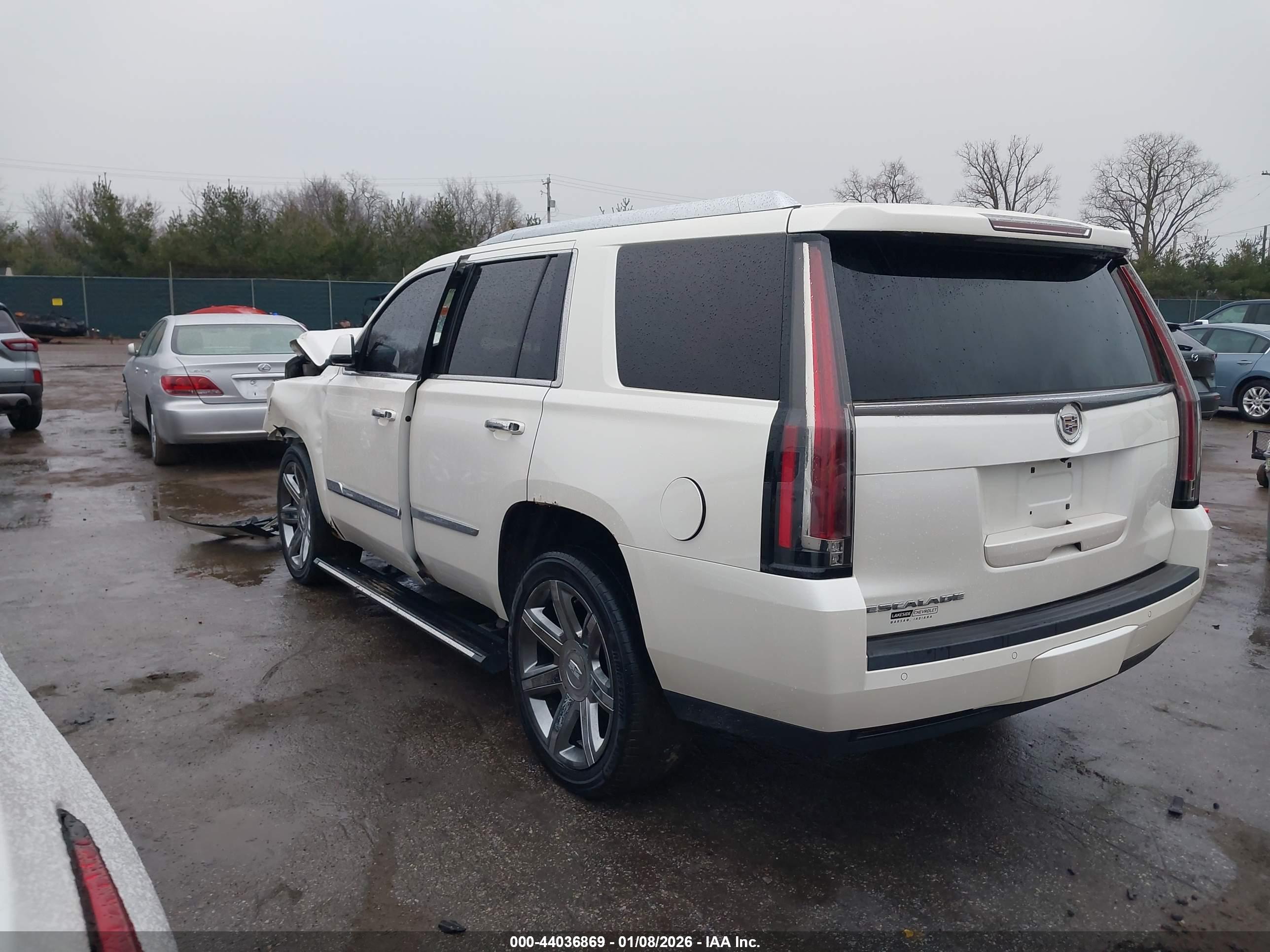 CADILLAC ESCALADE image 3