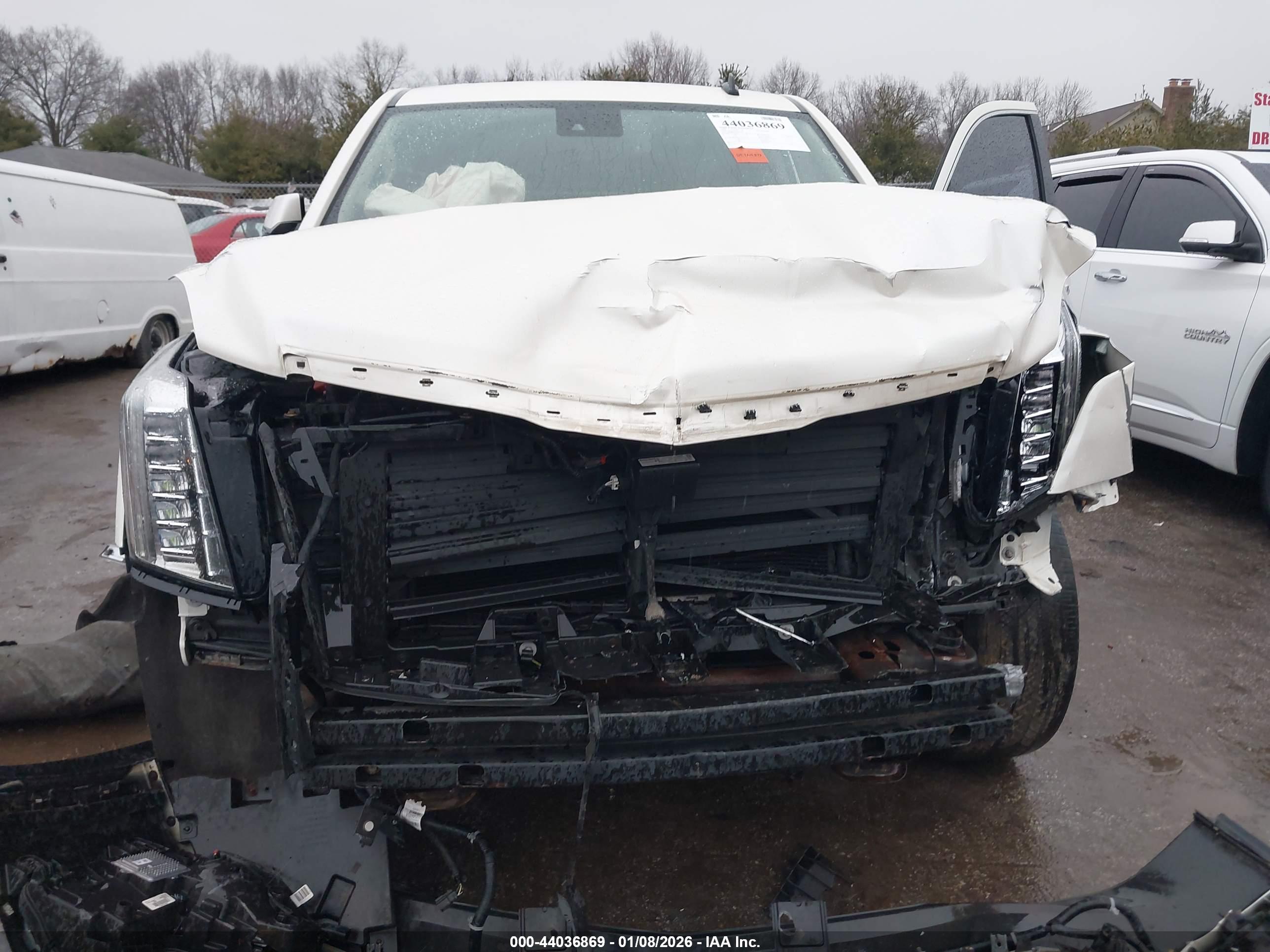 CADILLAC ESCALADE image 6