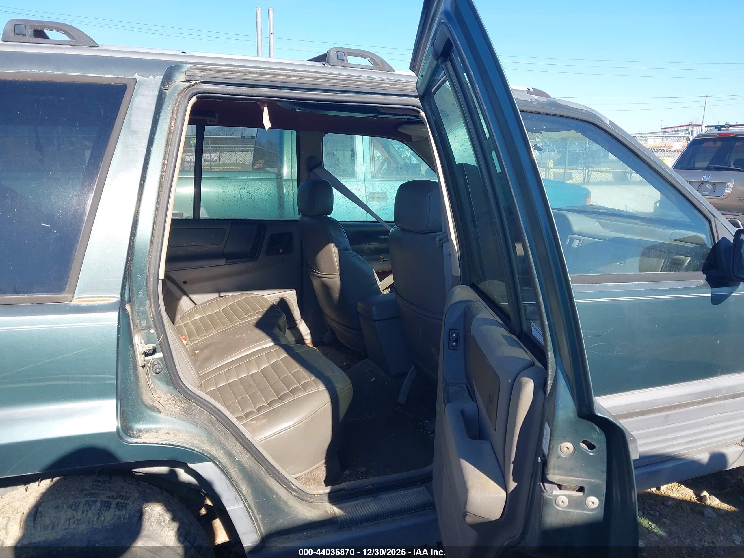 JEEP GRAND image 8