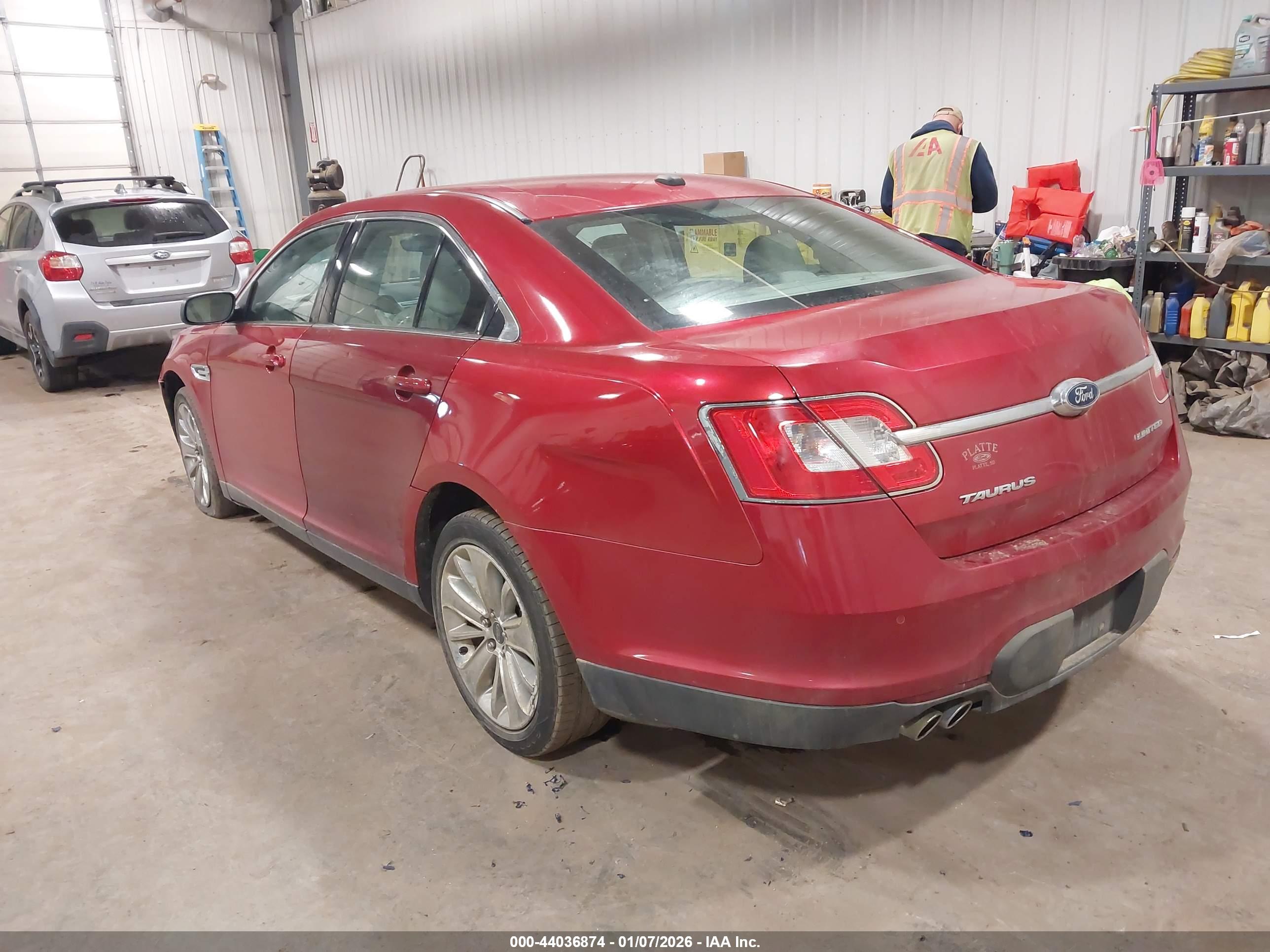 FORD TAURUS image 3