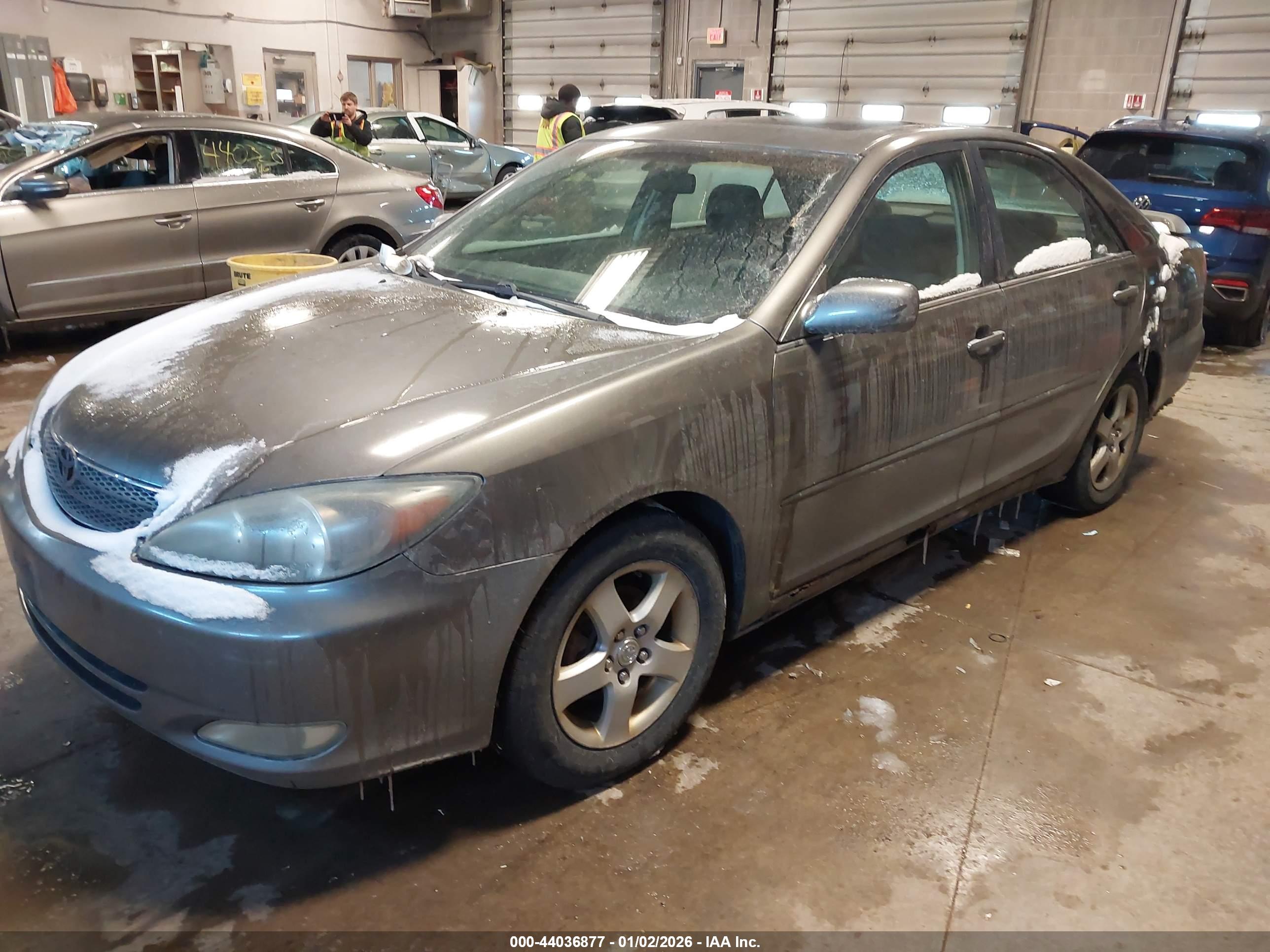 TOYOTA CAMRY image 2