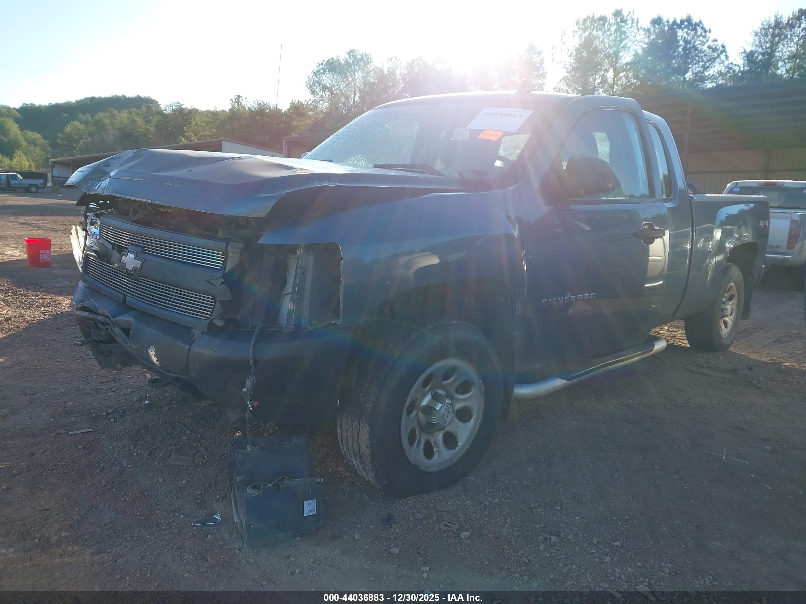 CHEVROLET SILVERADO image 2