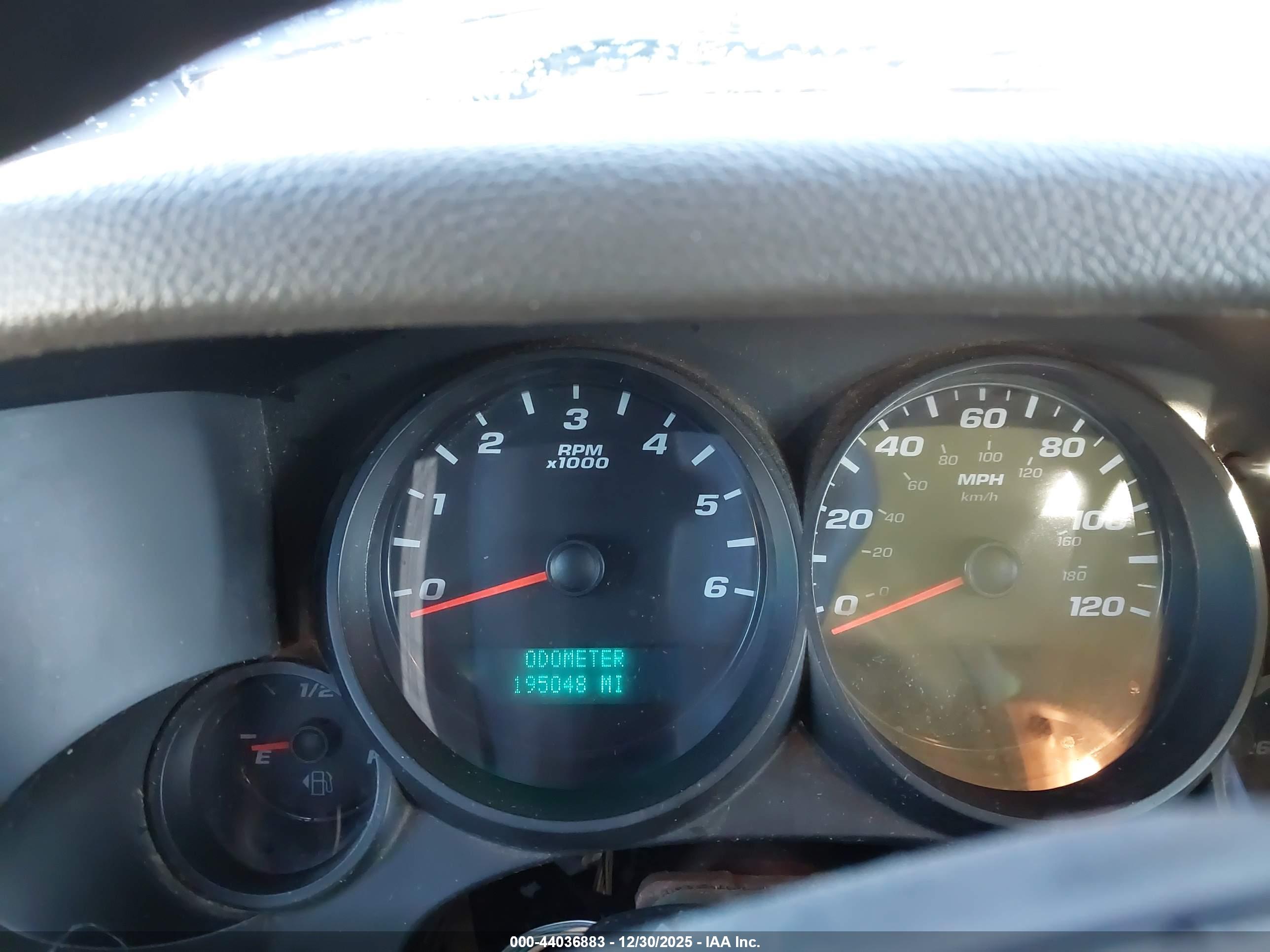 CHEVROLET SILVERADO image 7