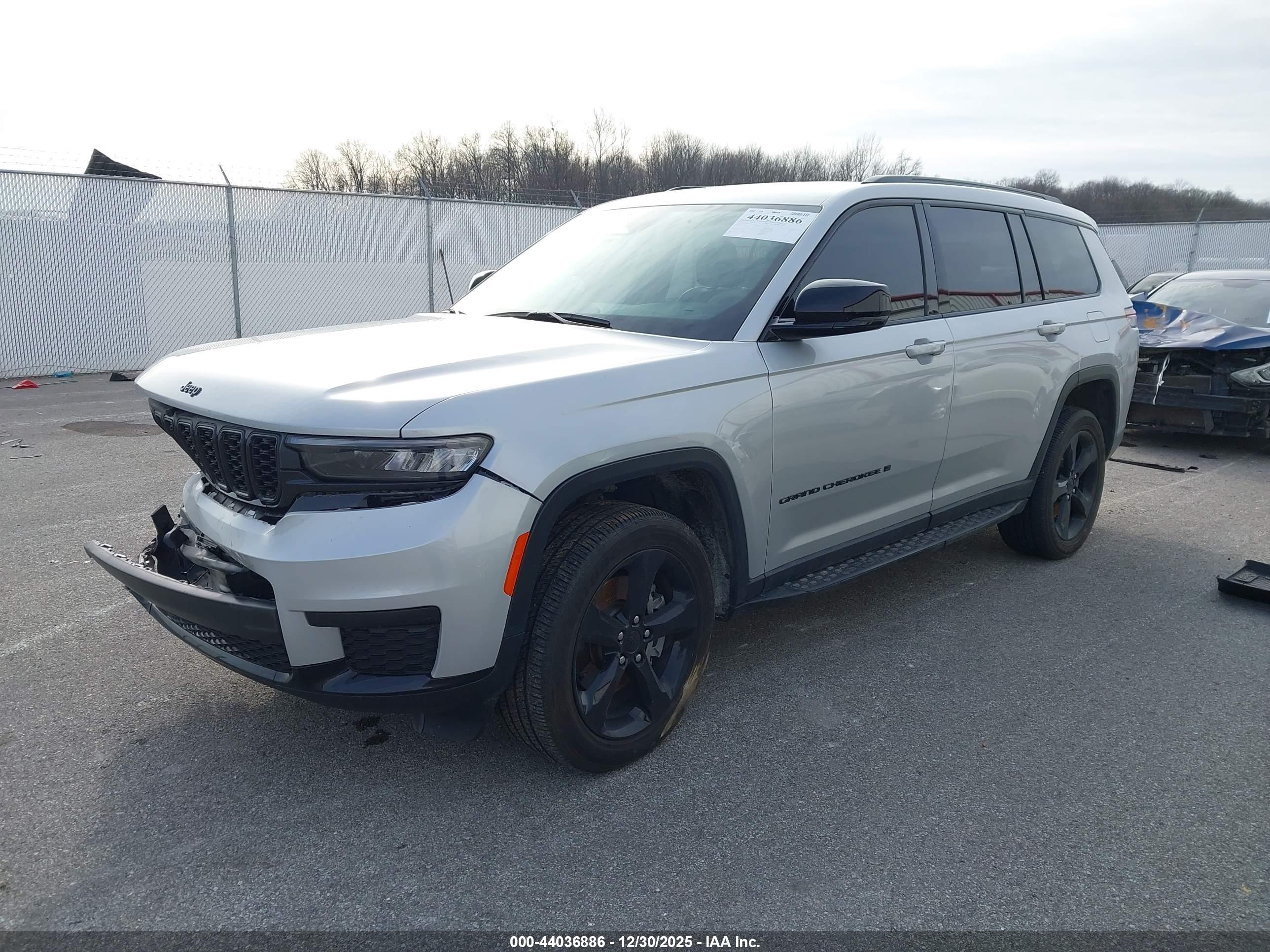 JEEP GRAND image 2