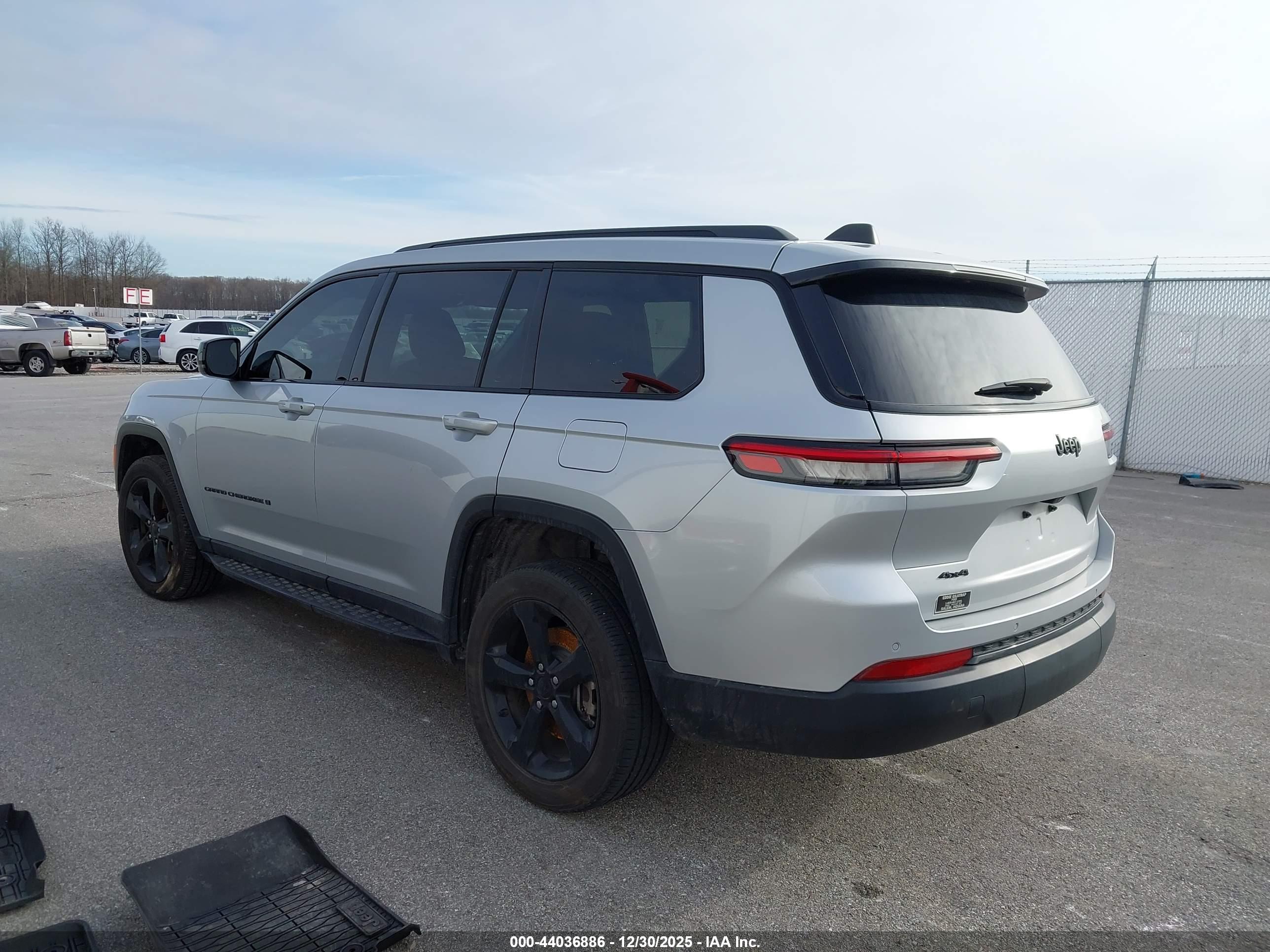 JEEP GRAND image 3