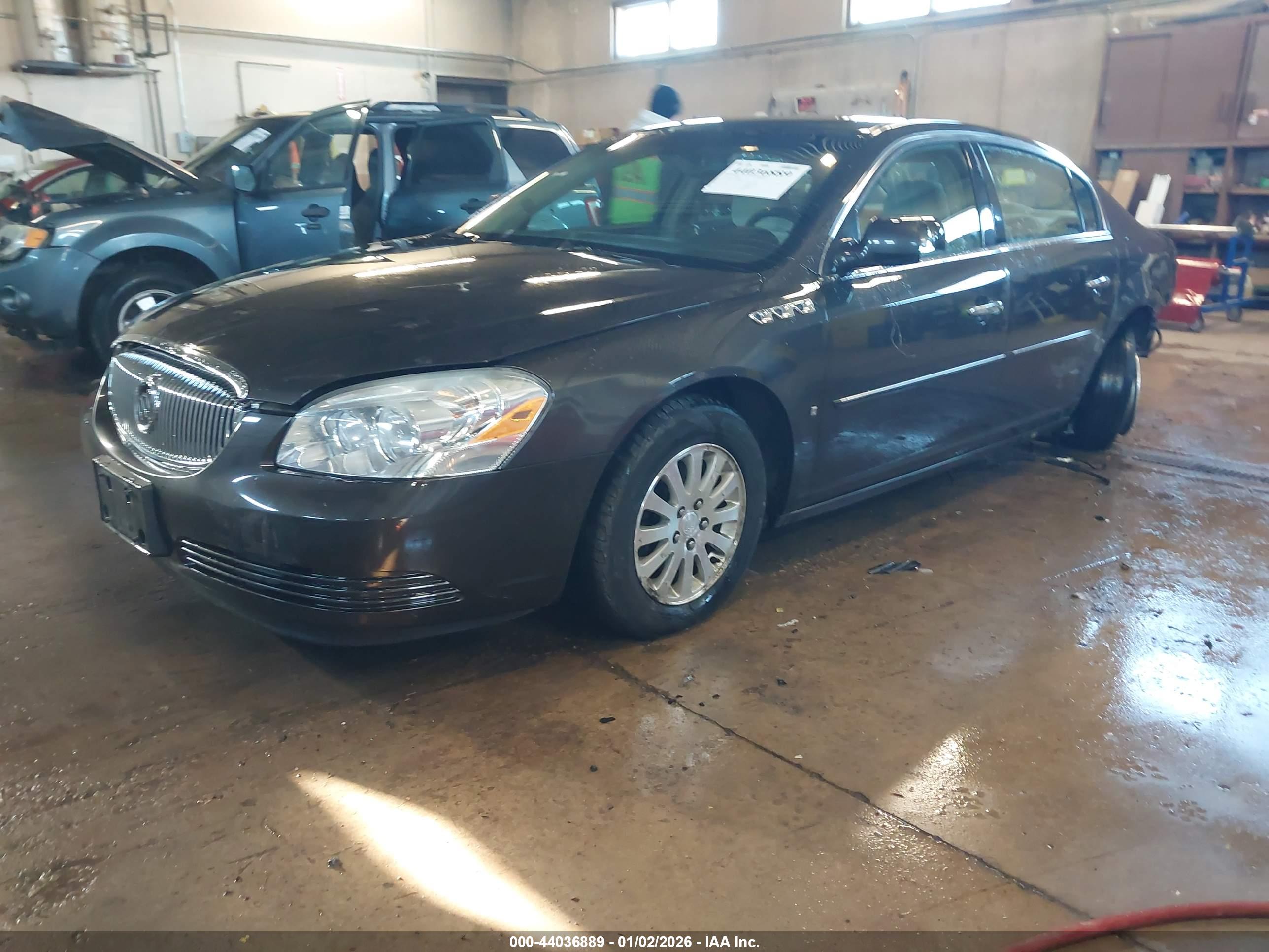 BUICK LUCERNE image 2