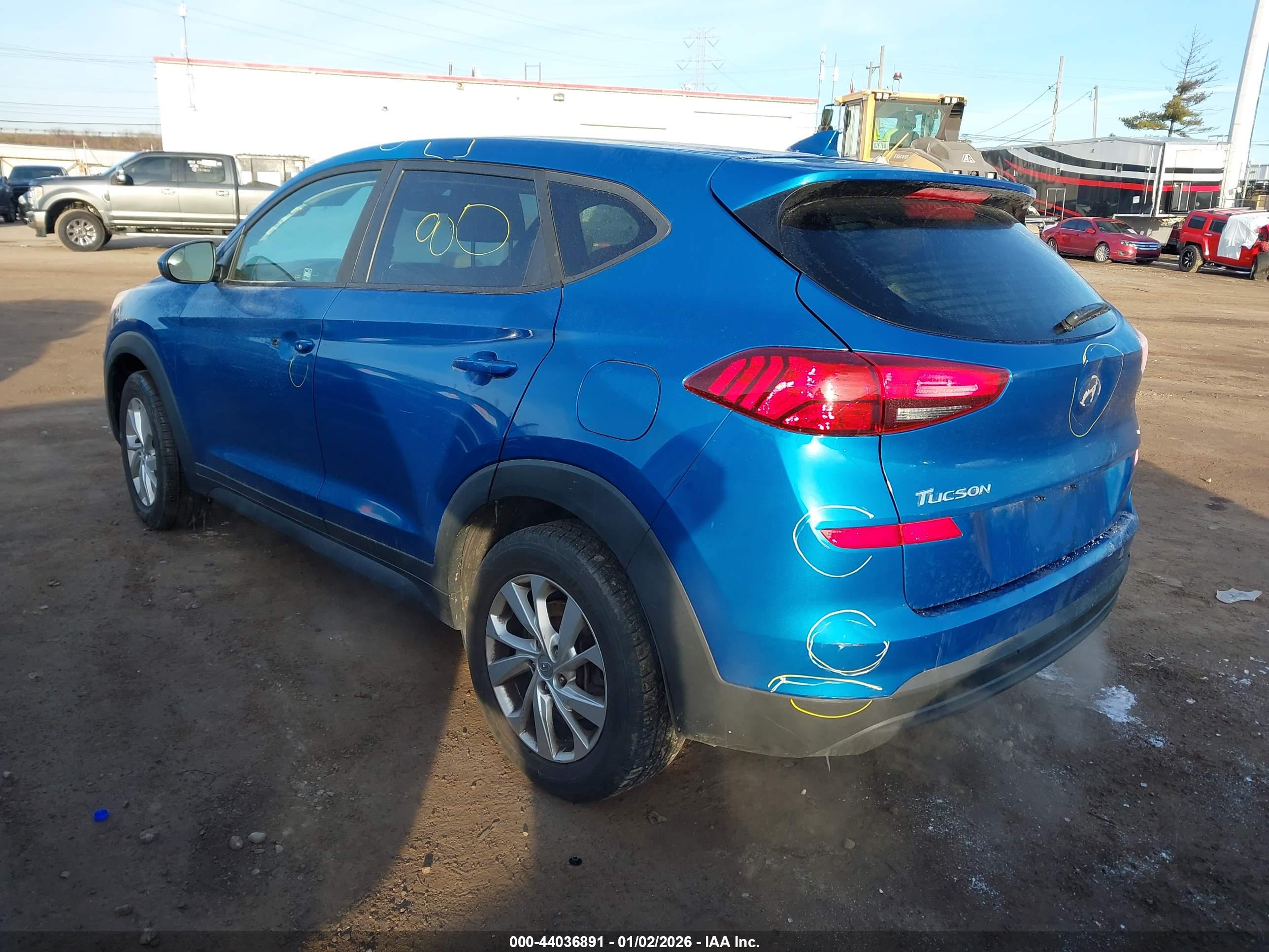 HYUNDAI TUCSON image 3