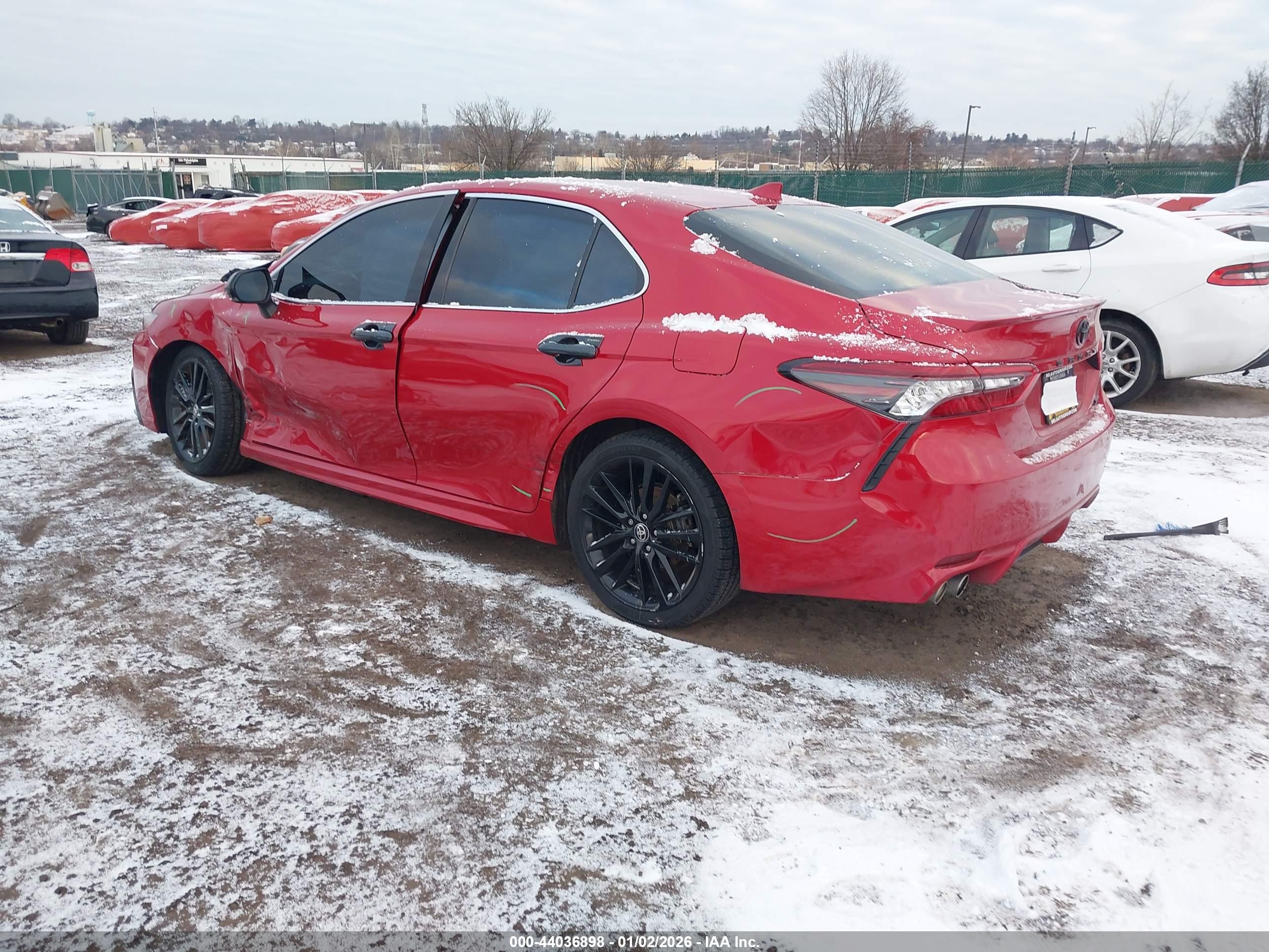 TOYOTA CAMRY image 3