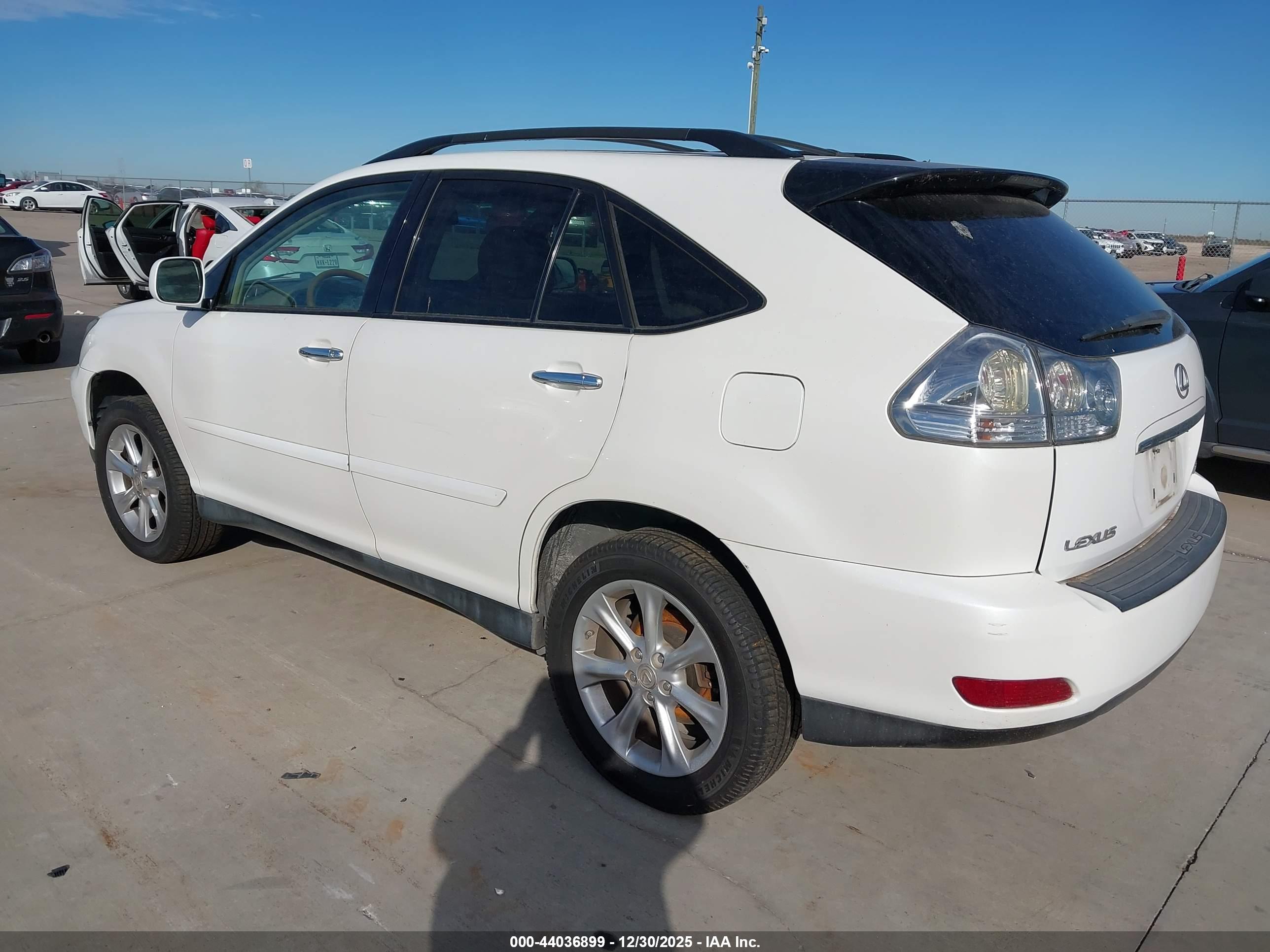 LEXUS RX image 3