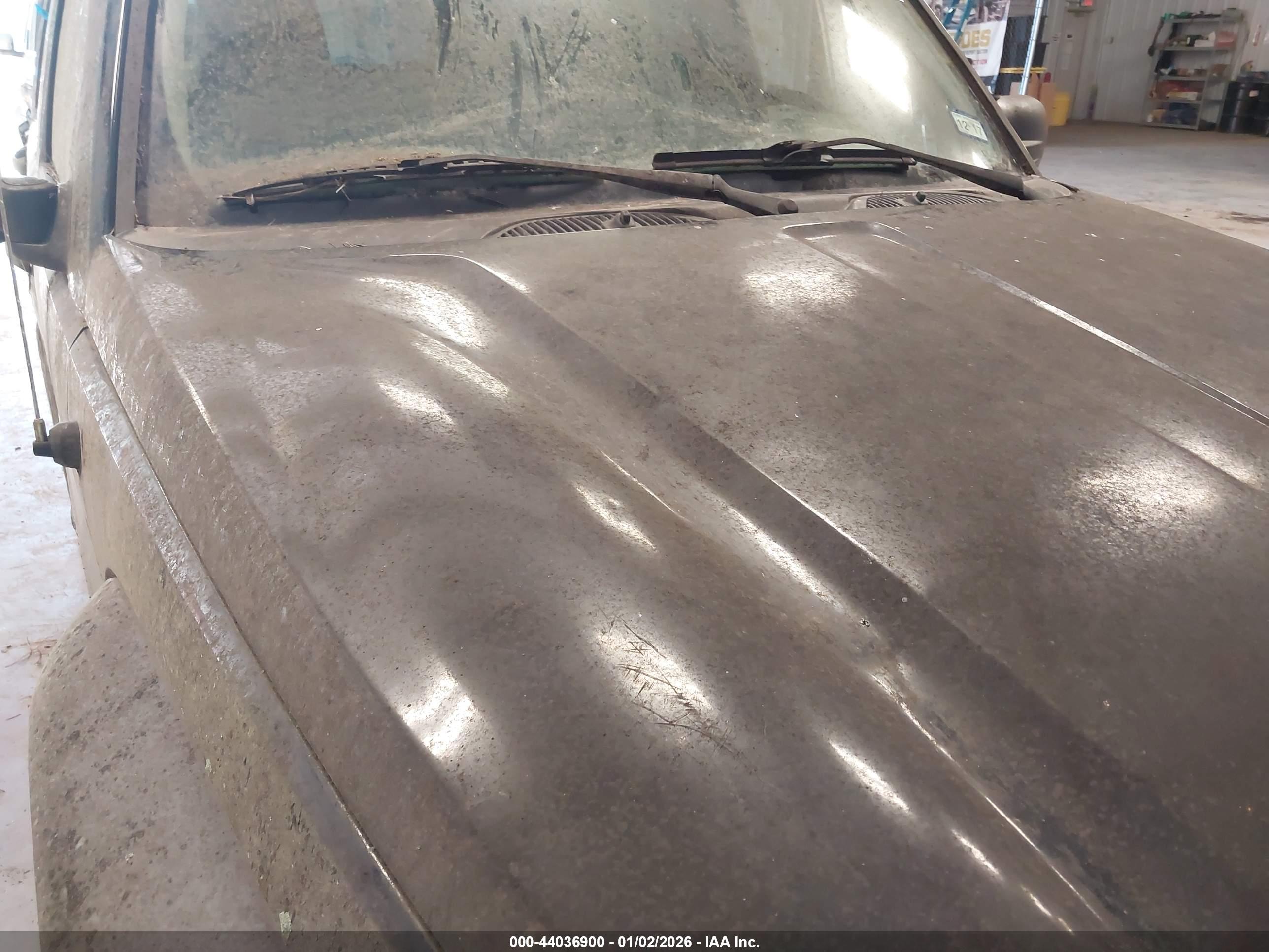 JEEP LIBERTY image 6