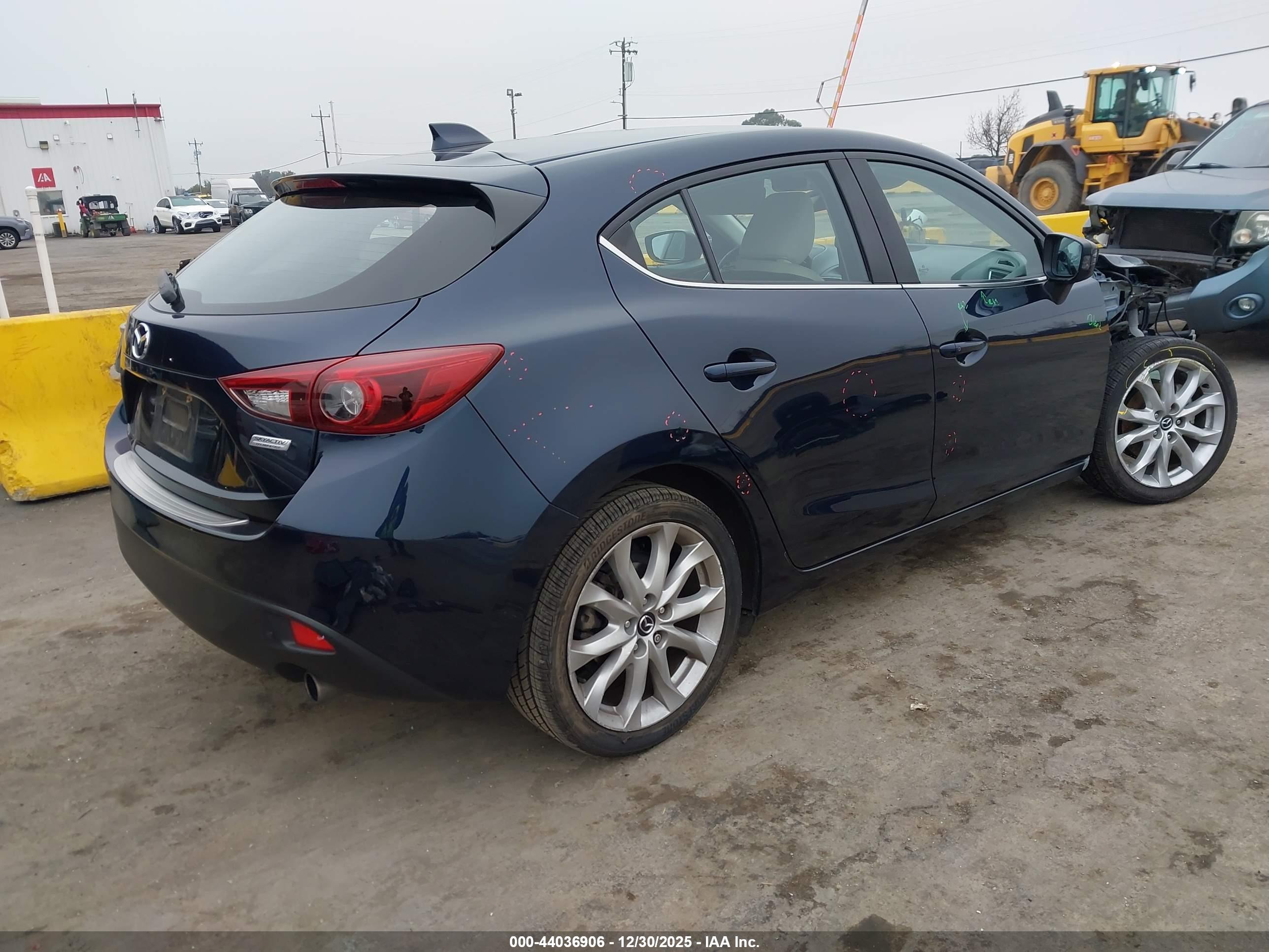 MAZDA MAZDA3 image 4