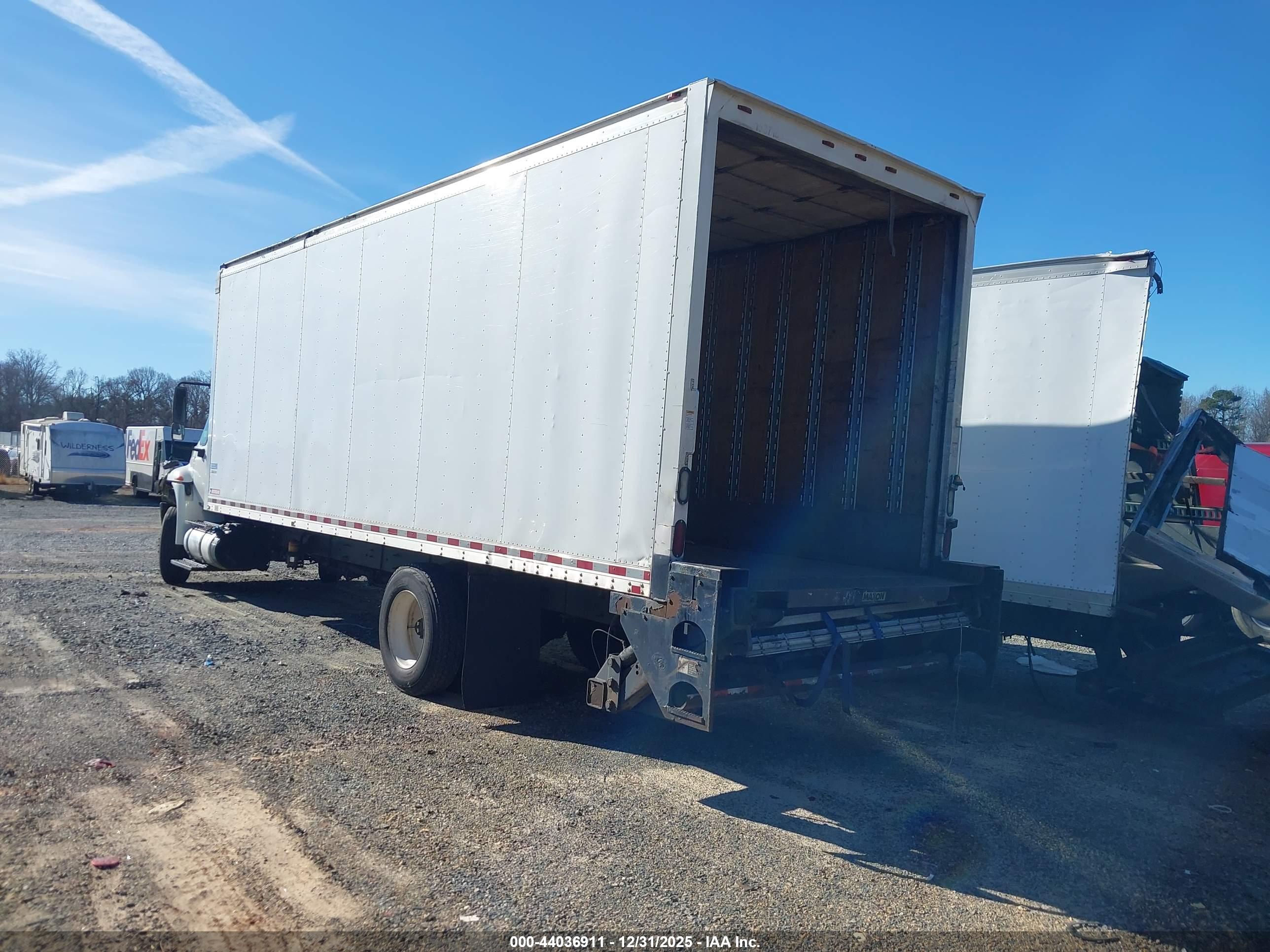 INTERNATIONAL 4000 image 3