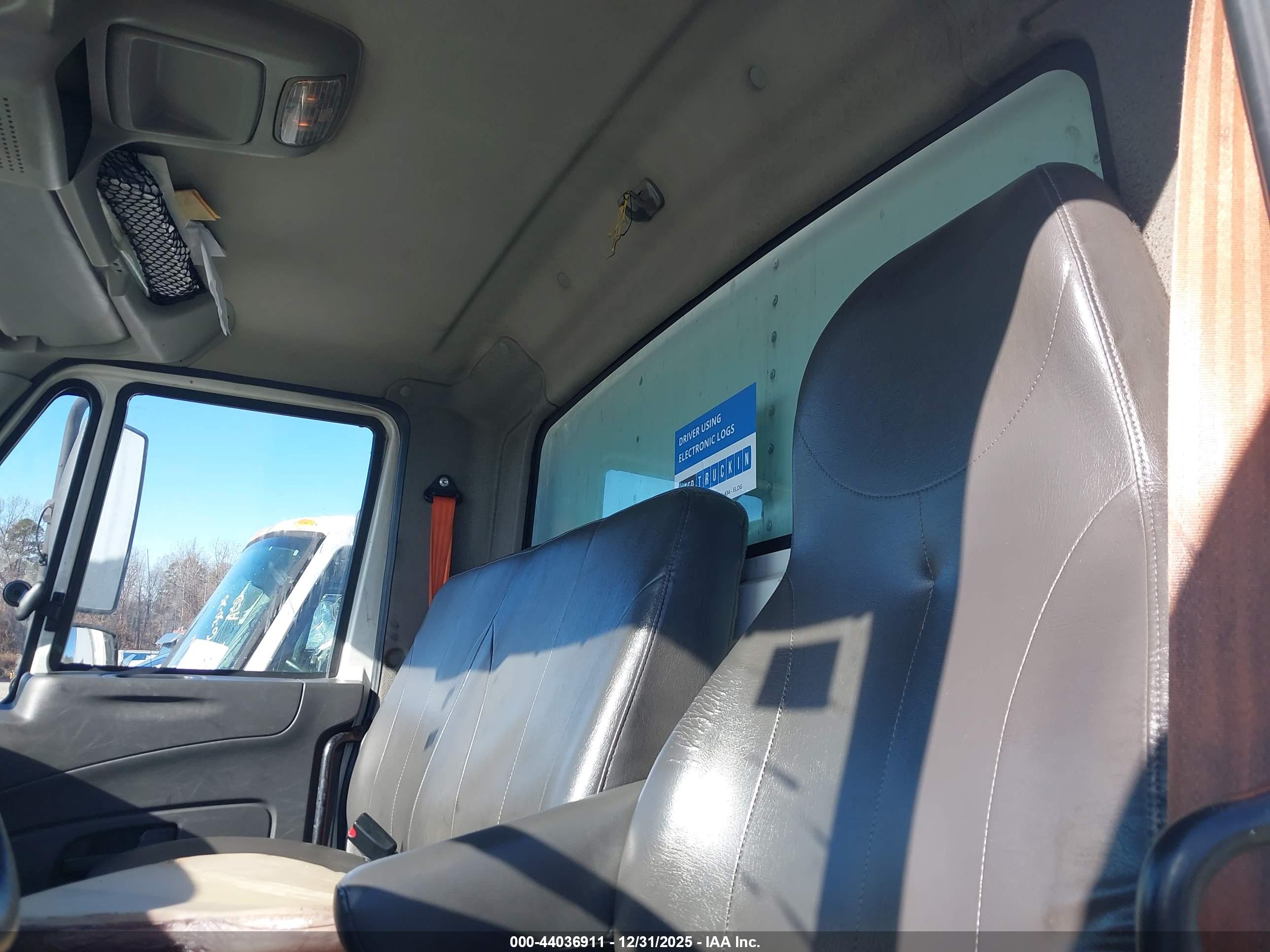 INTERNATIONAL 4000 image 7