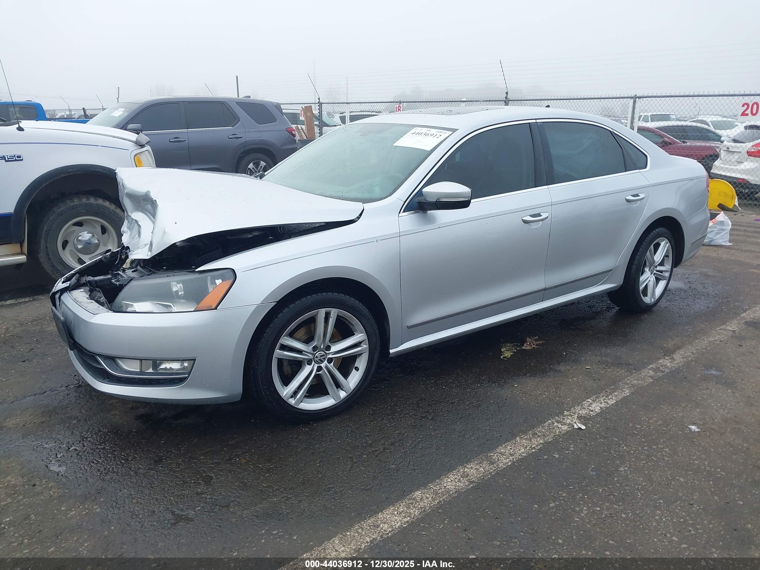 VOLKSWAGEN PASSAT image 2