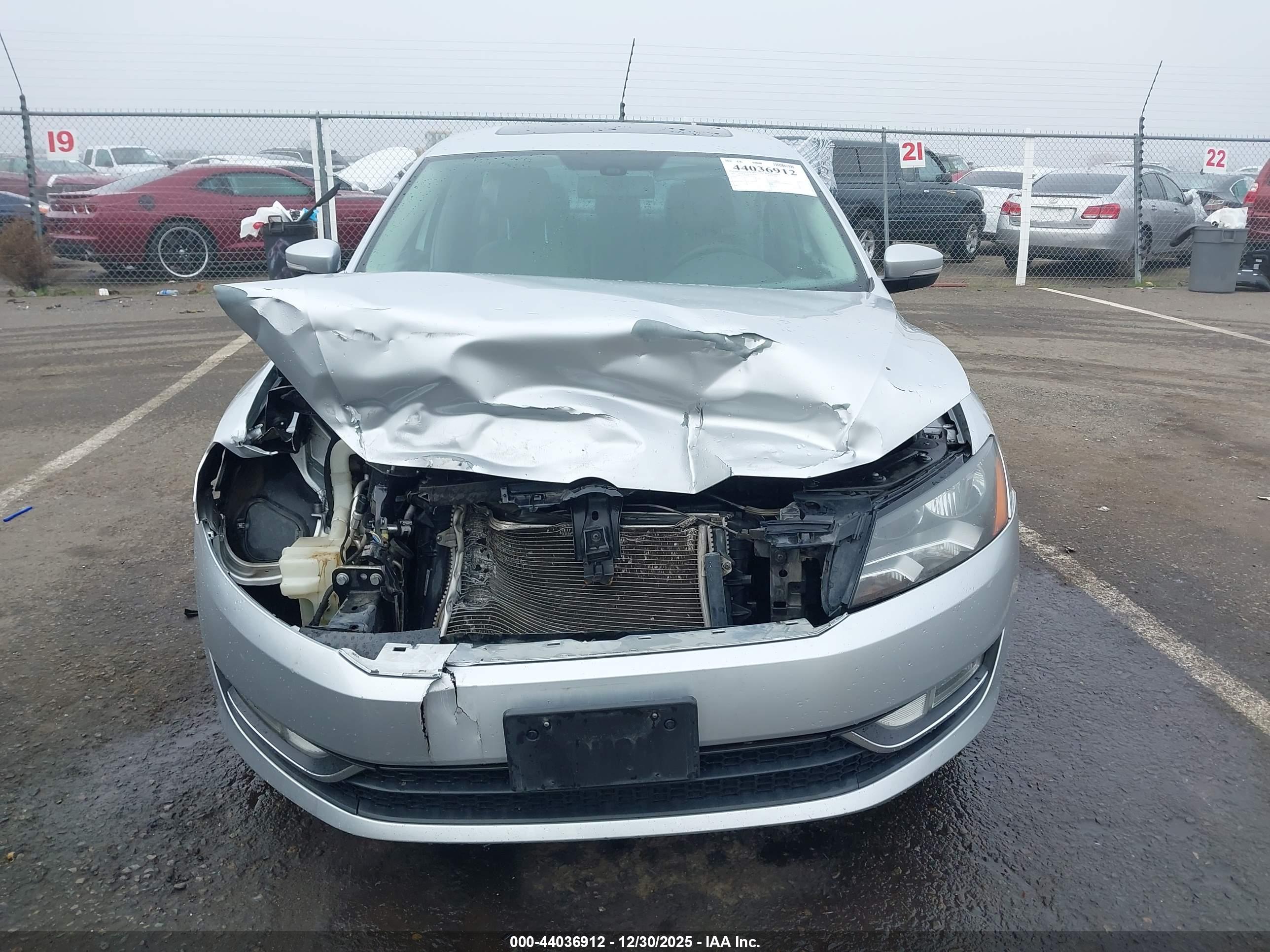 VOLKSWAGEN PASSAT image 6