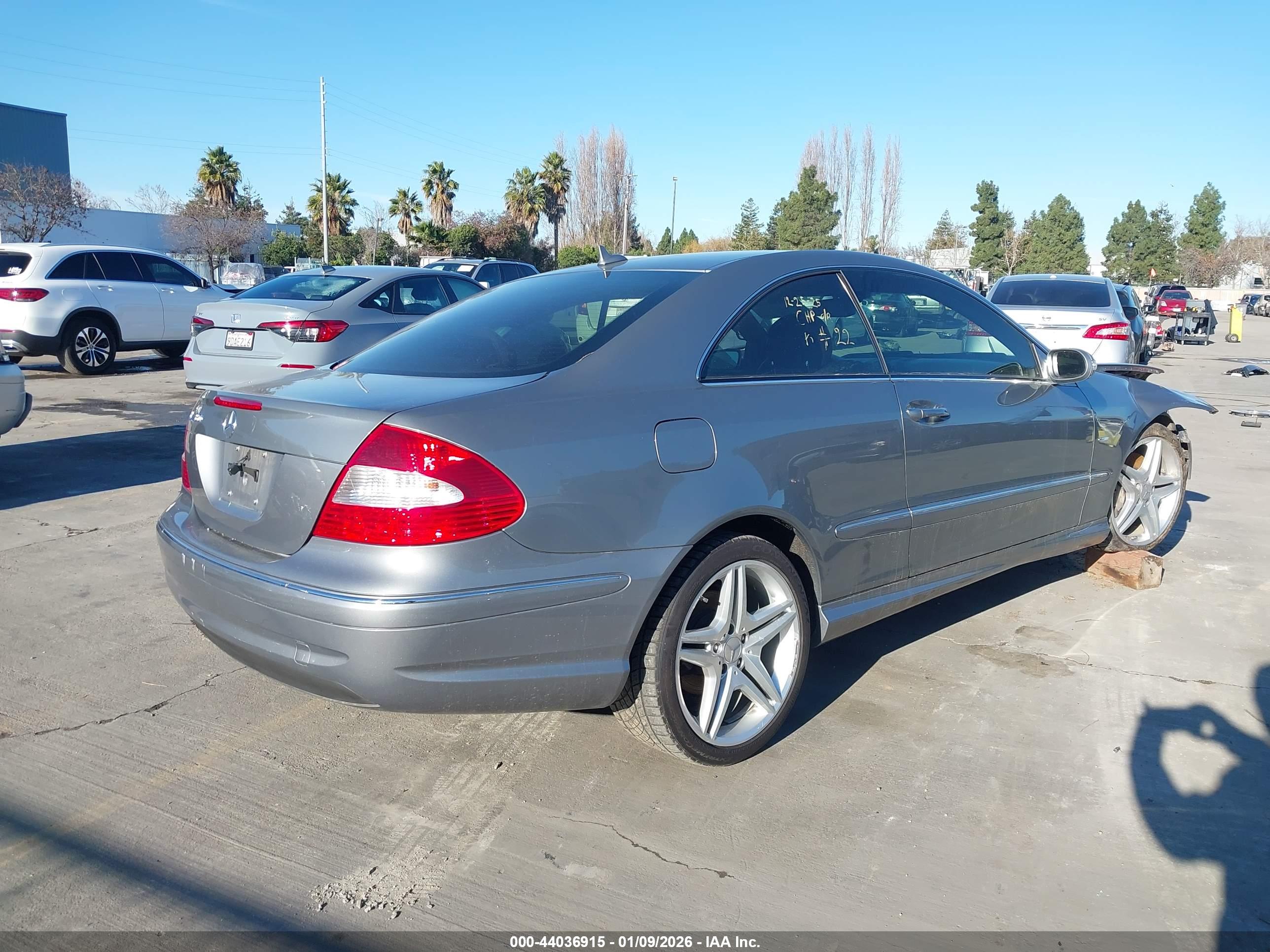 MERCEDES-BENZ CLK image 4