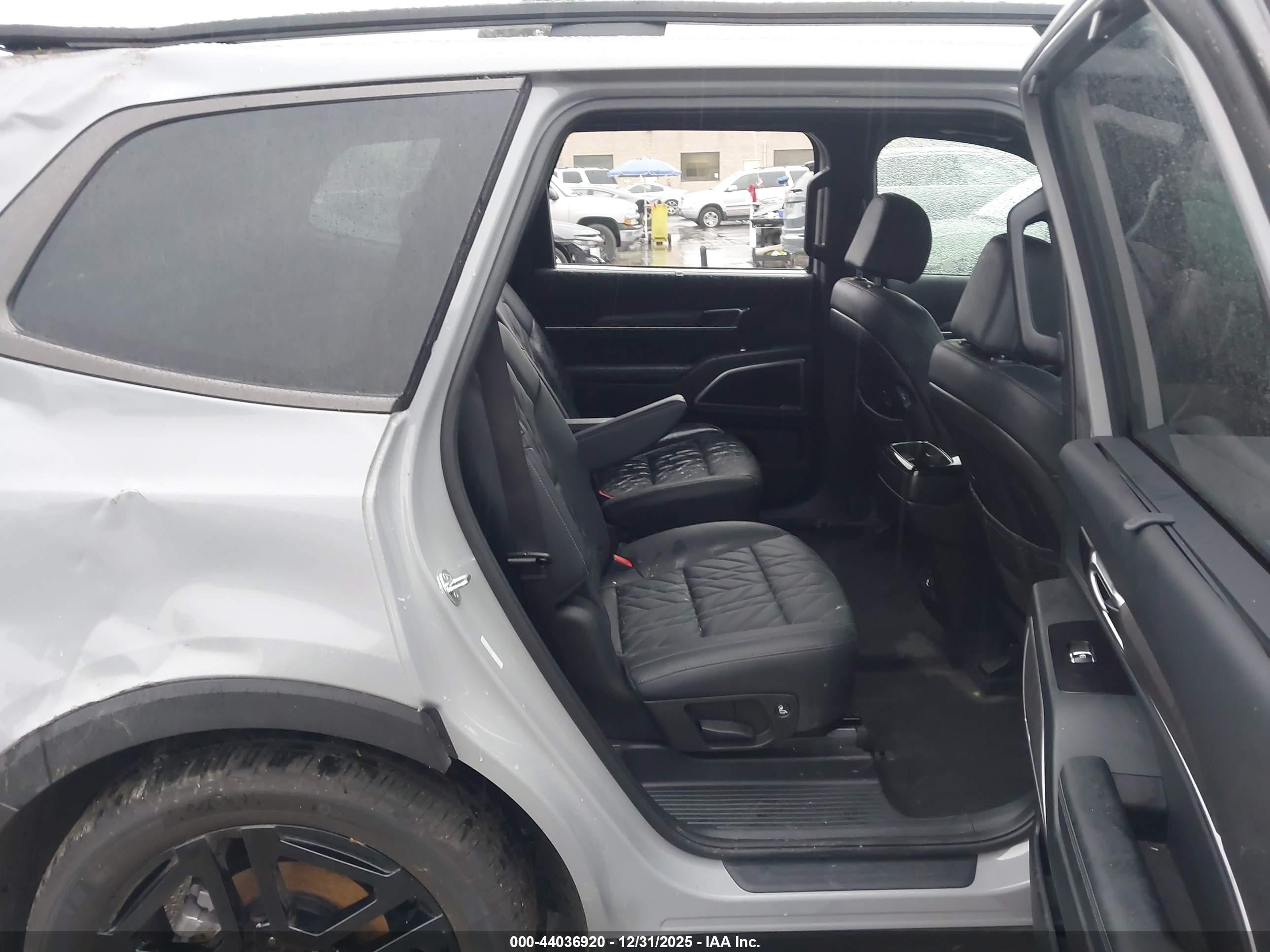 KIA TELLURIDE image 8
