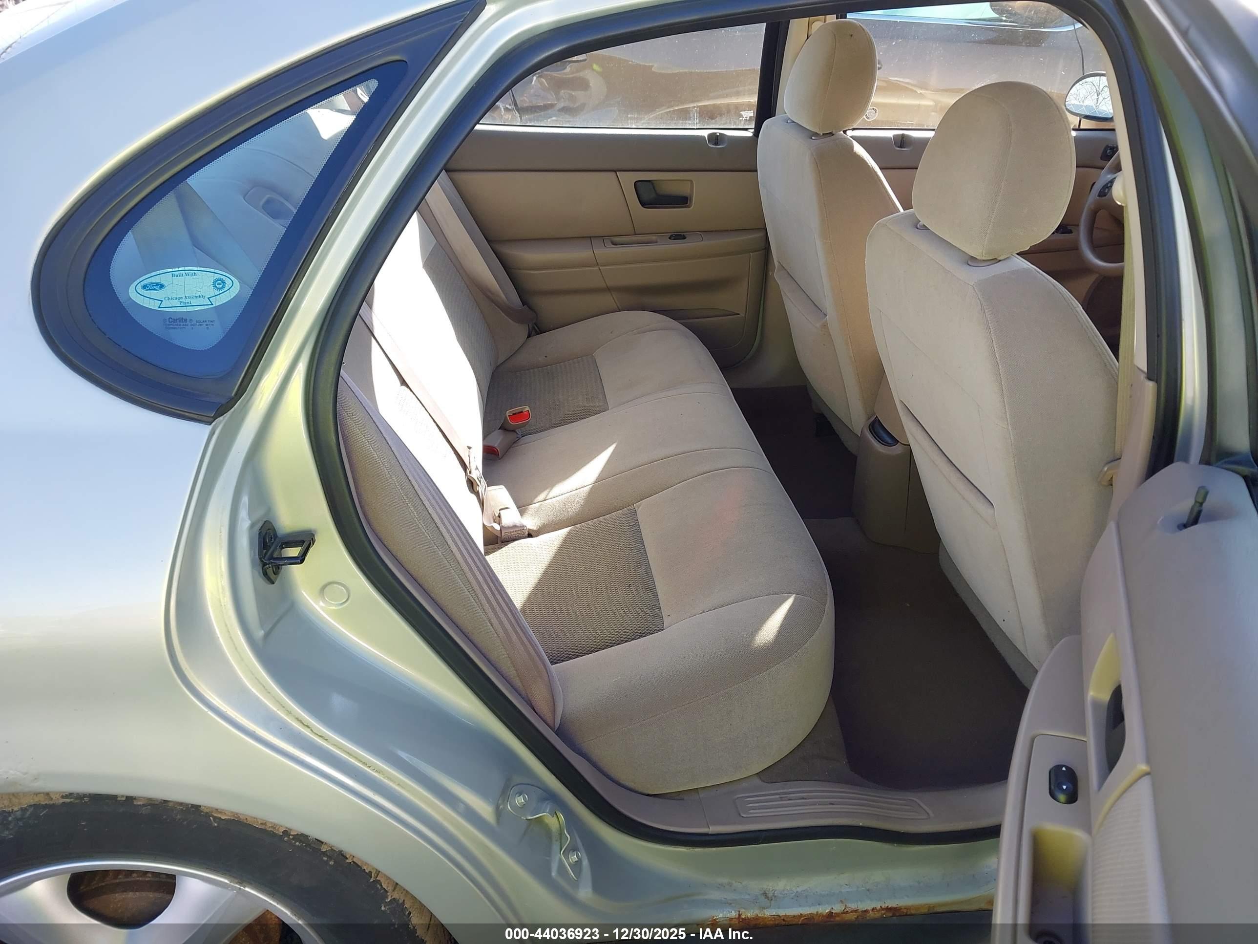 FORD TAURUS image 8