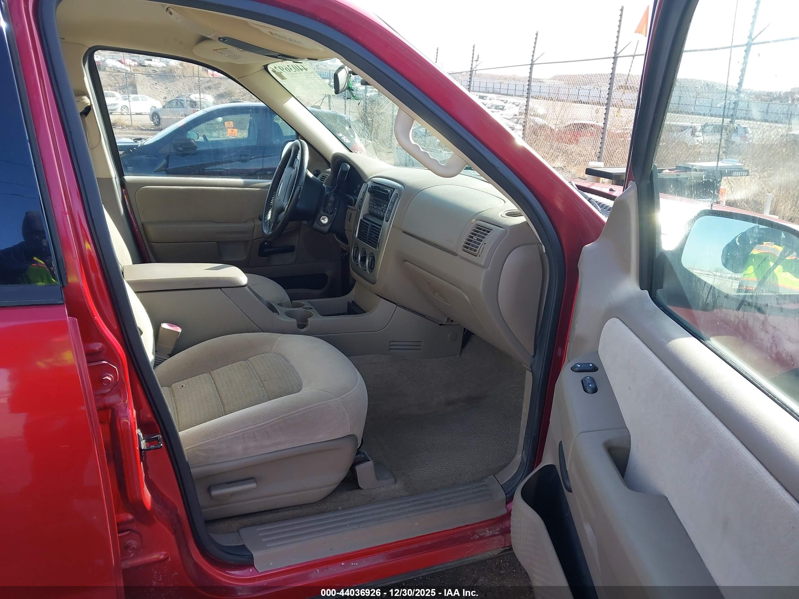 FORD EXPLORER image 5