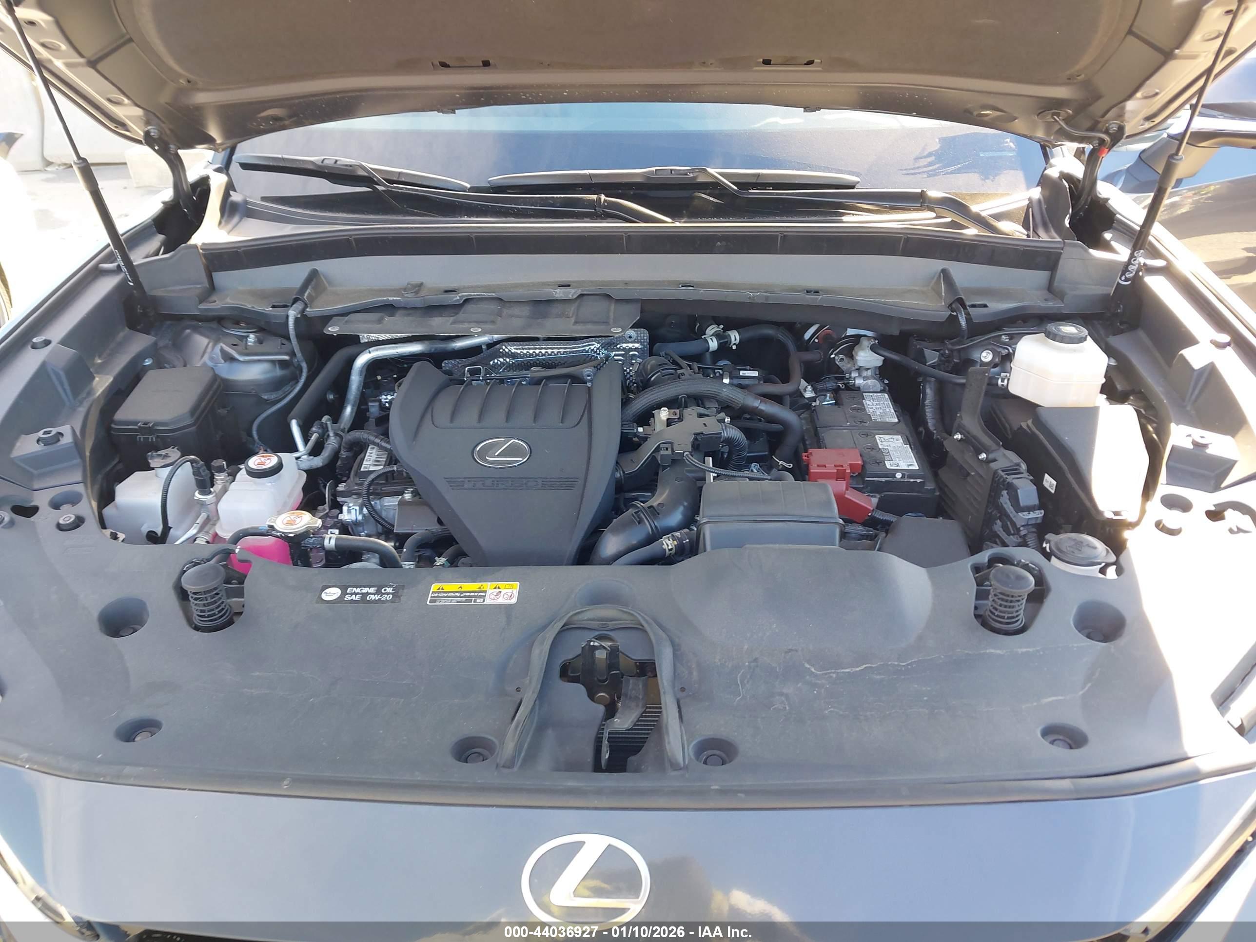 LEXUS TX image 10