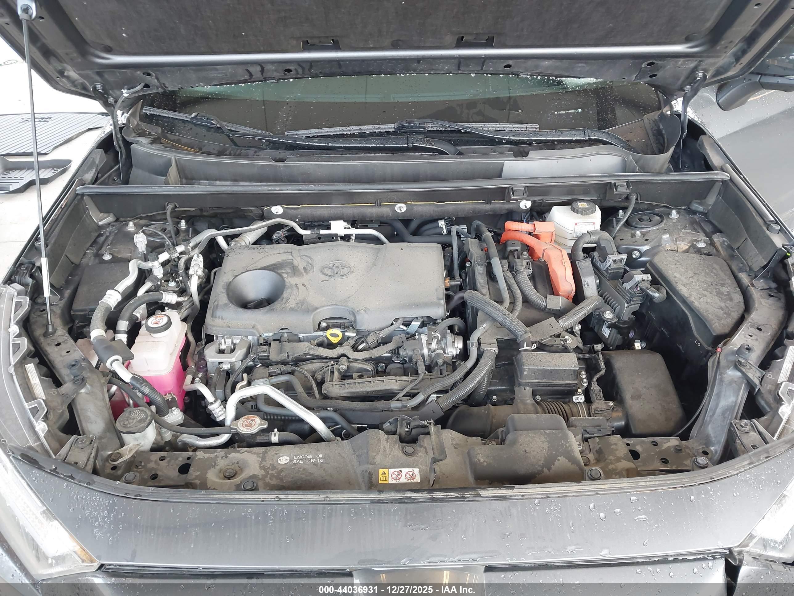 TOYOTA RAV4 image 10