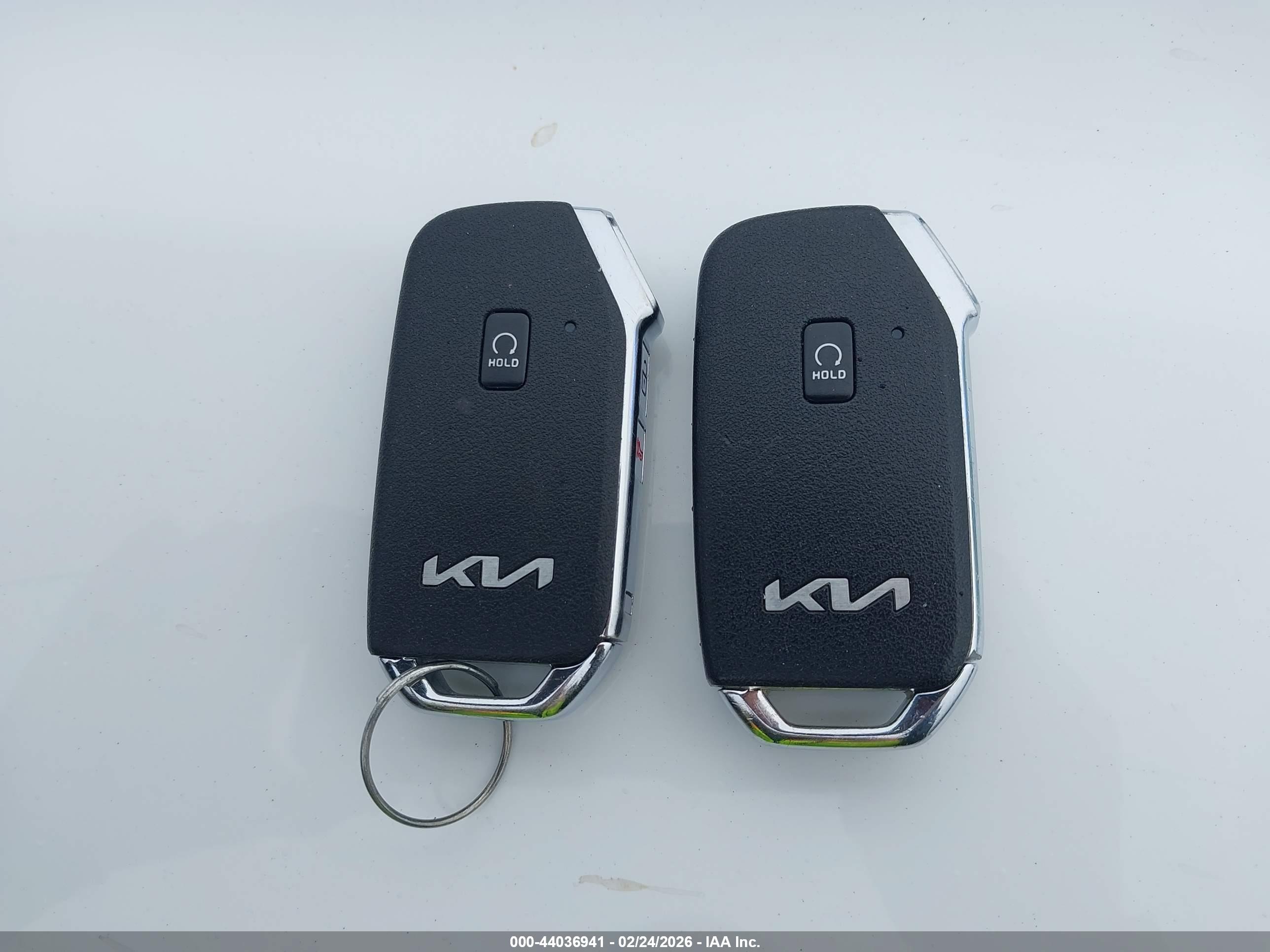 KIA SPORTAGE image 11