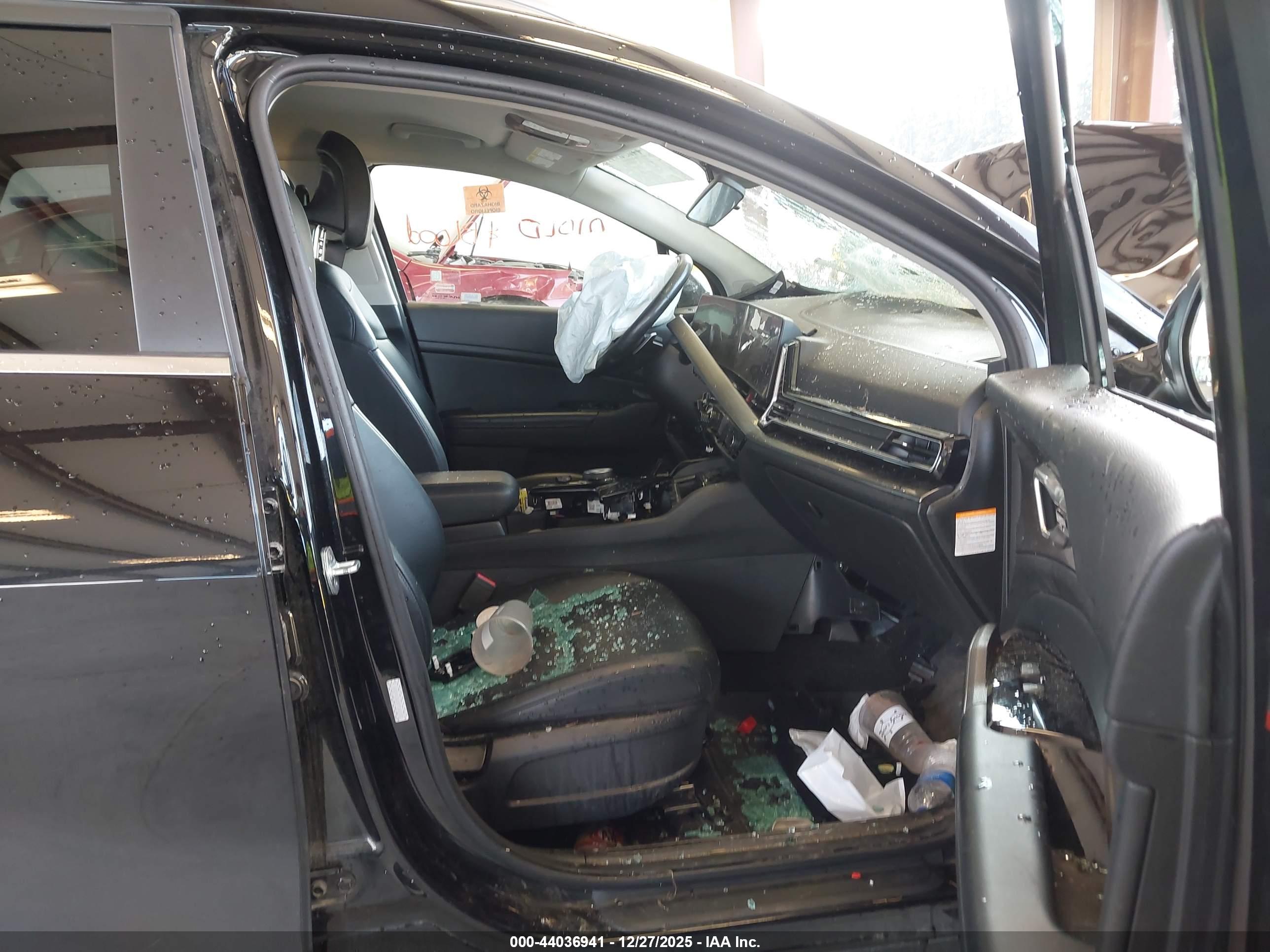 KIA SPORTAGE image 5