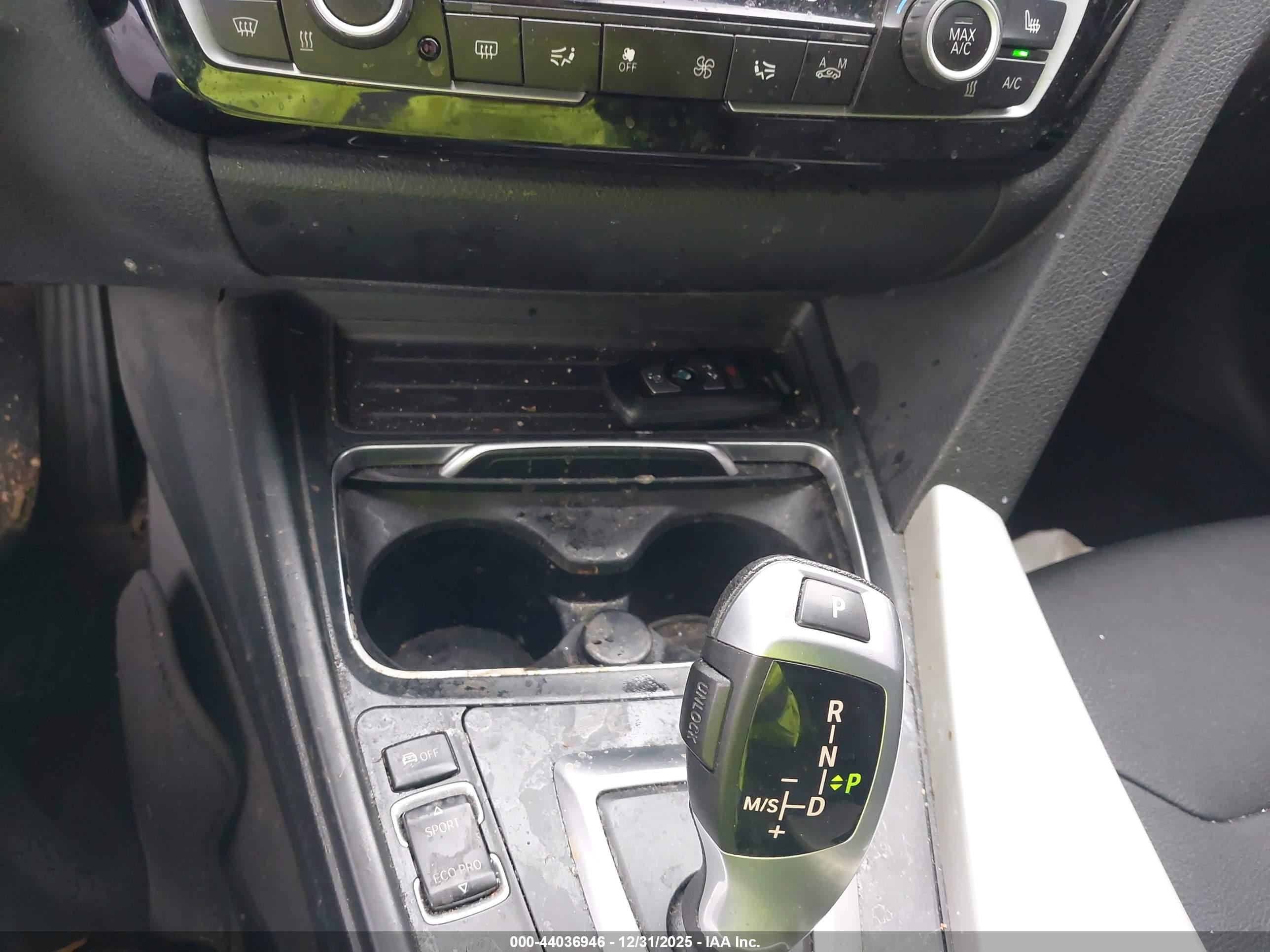 BMW 320I image 11