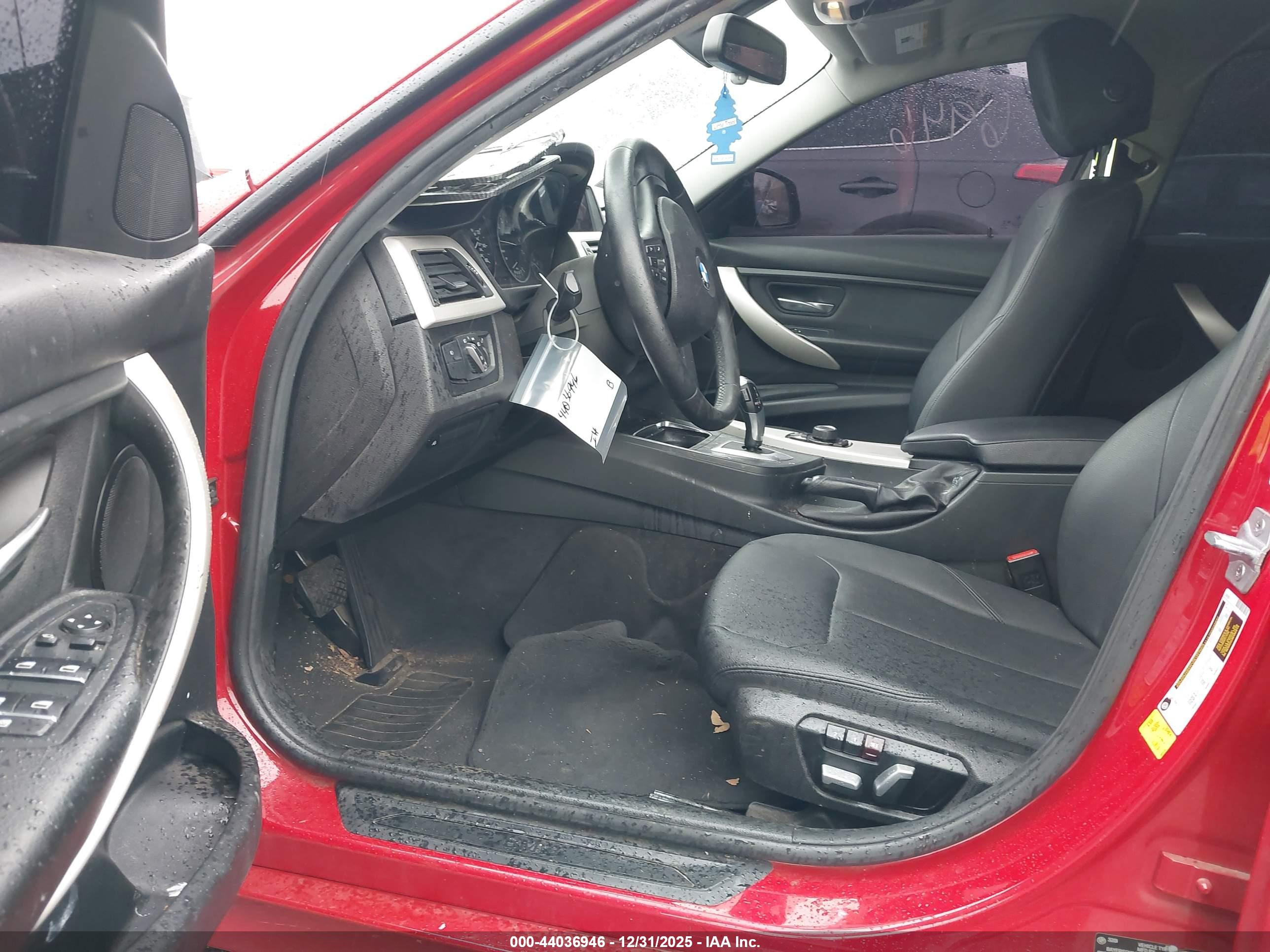 BMW 320I image 5
