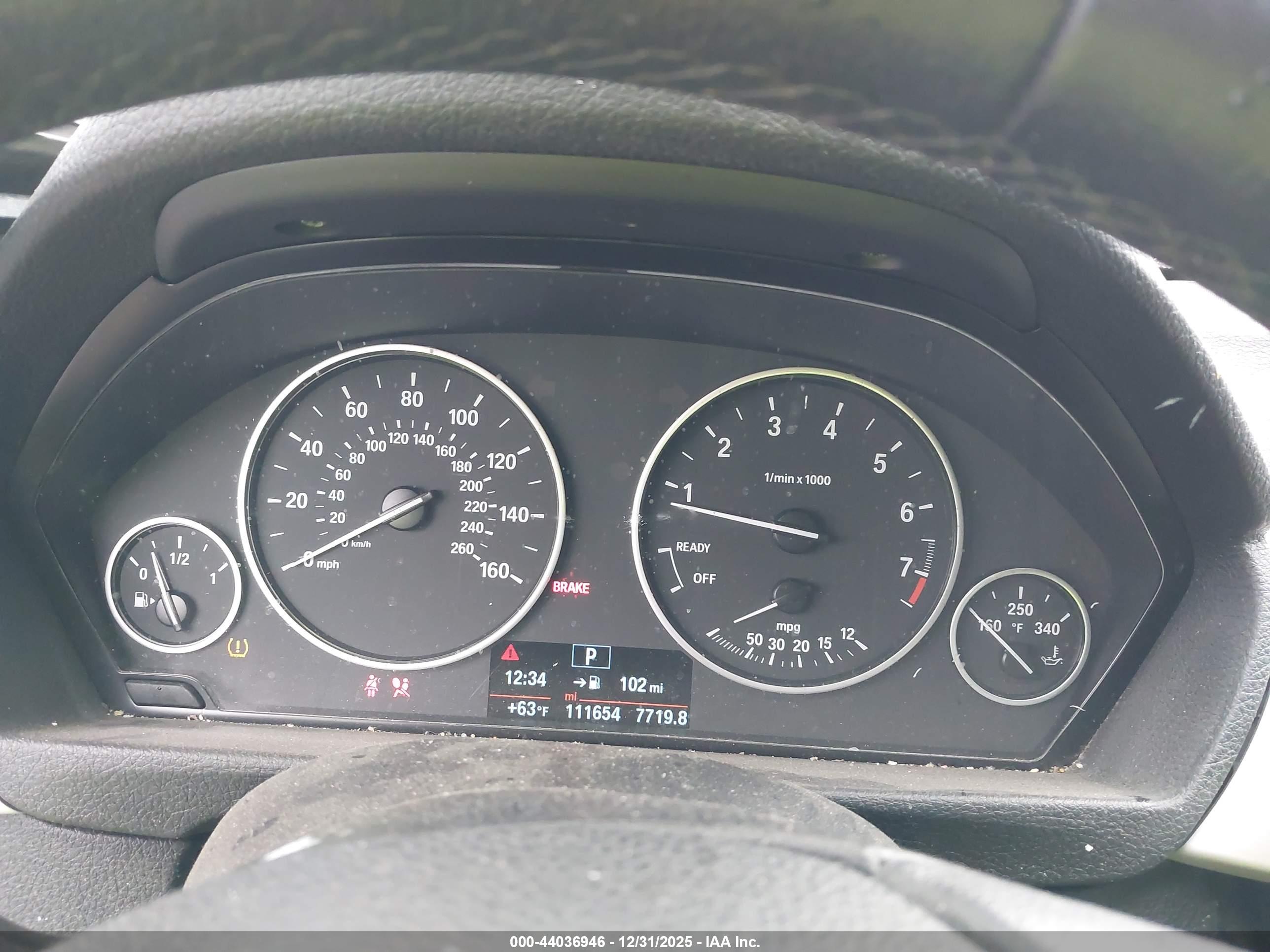 BMW 320I image 7