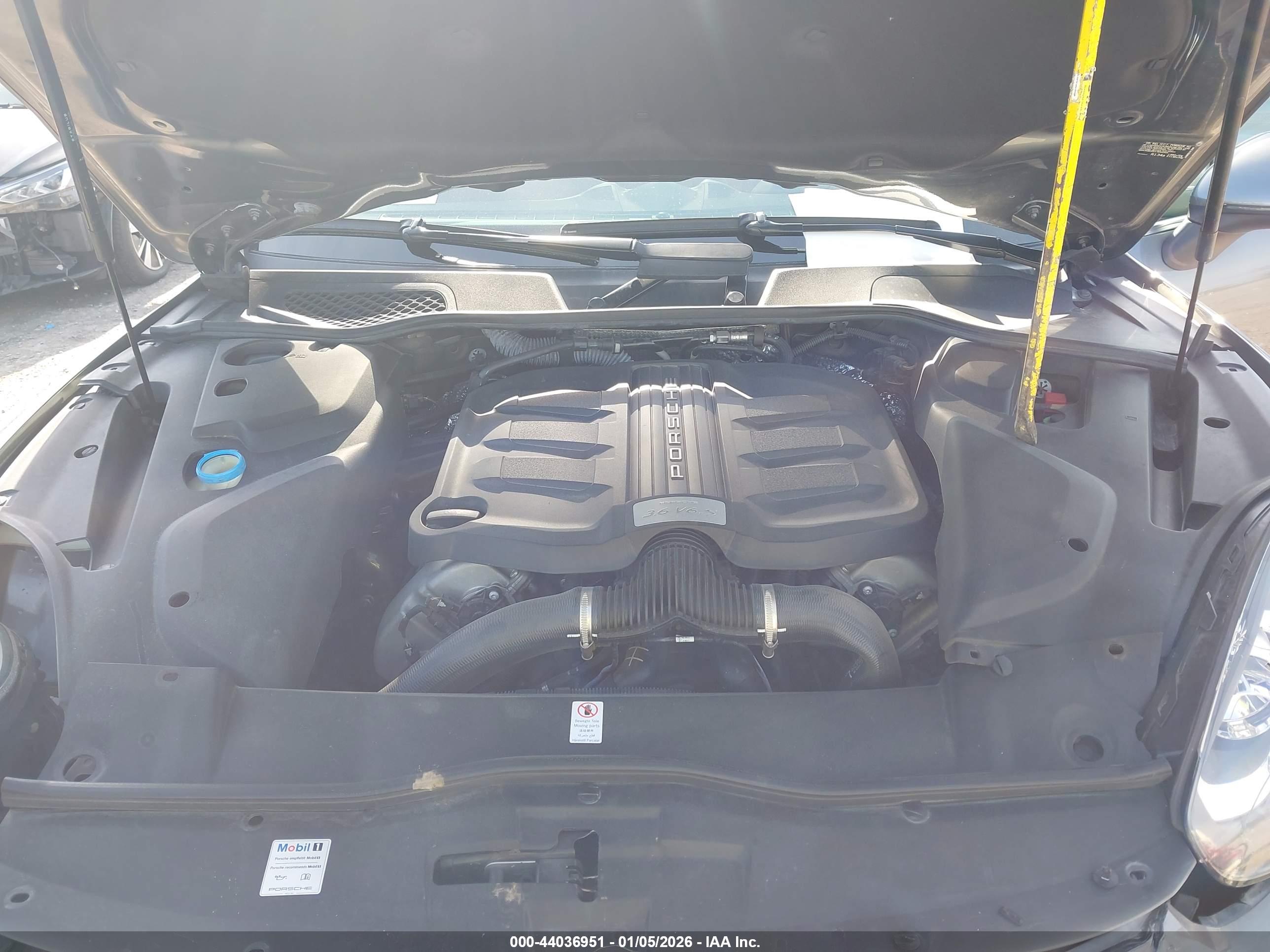 PORSCHE CAYENNE image 10
